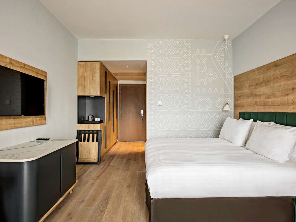 Double Superior King Bed