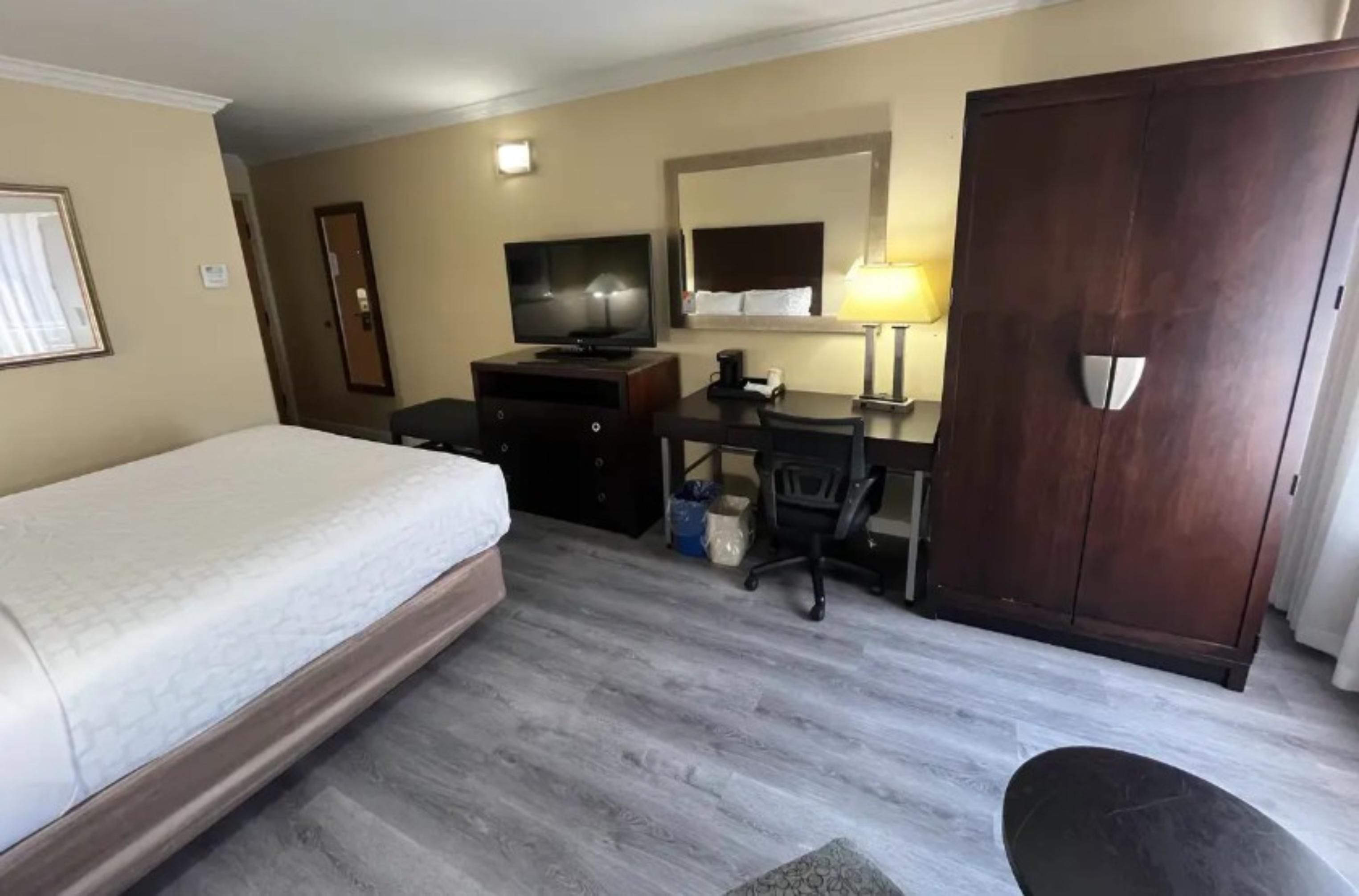 Double Queen Size Bed