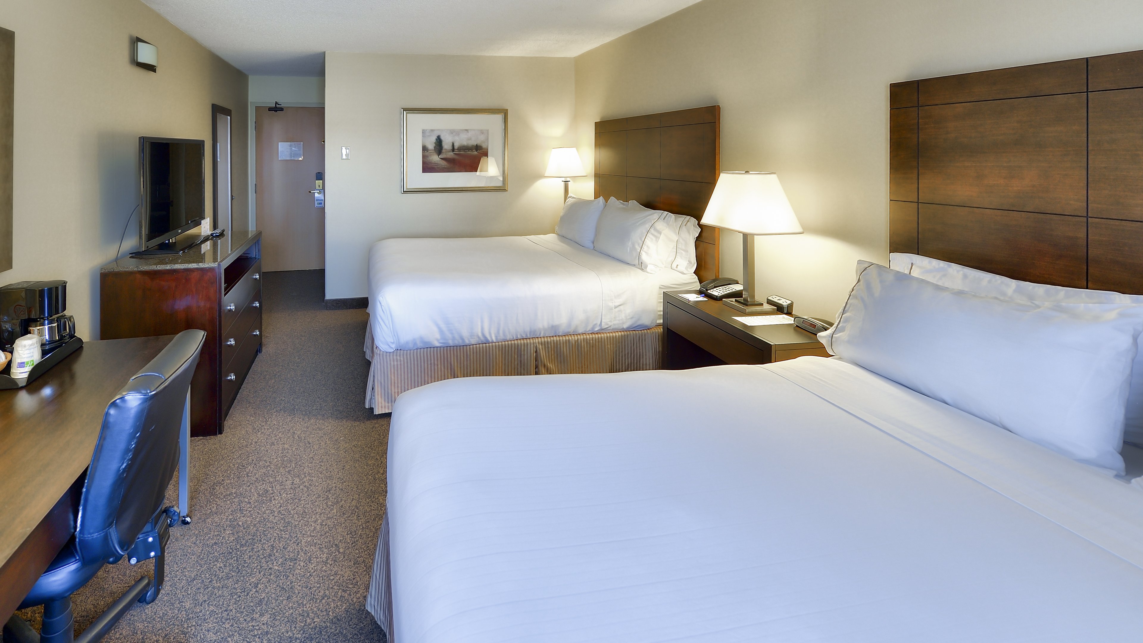 Double Two Queen Beds Non Smoking