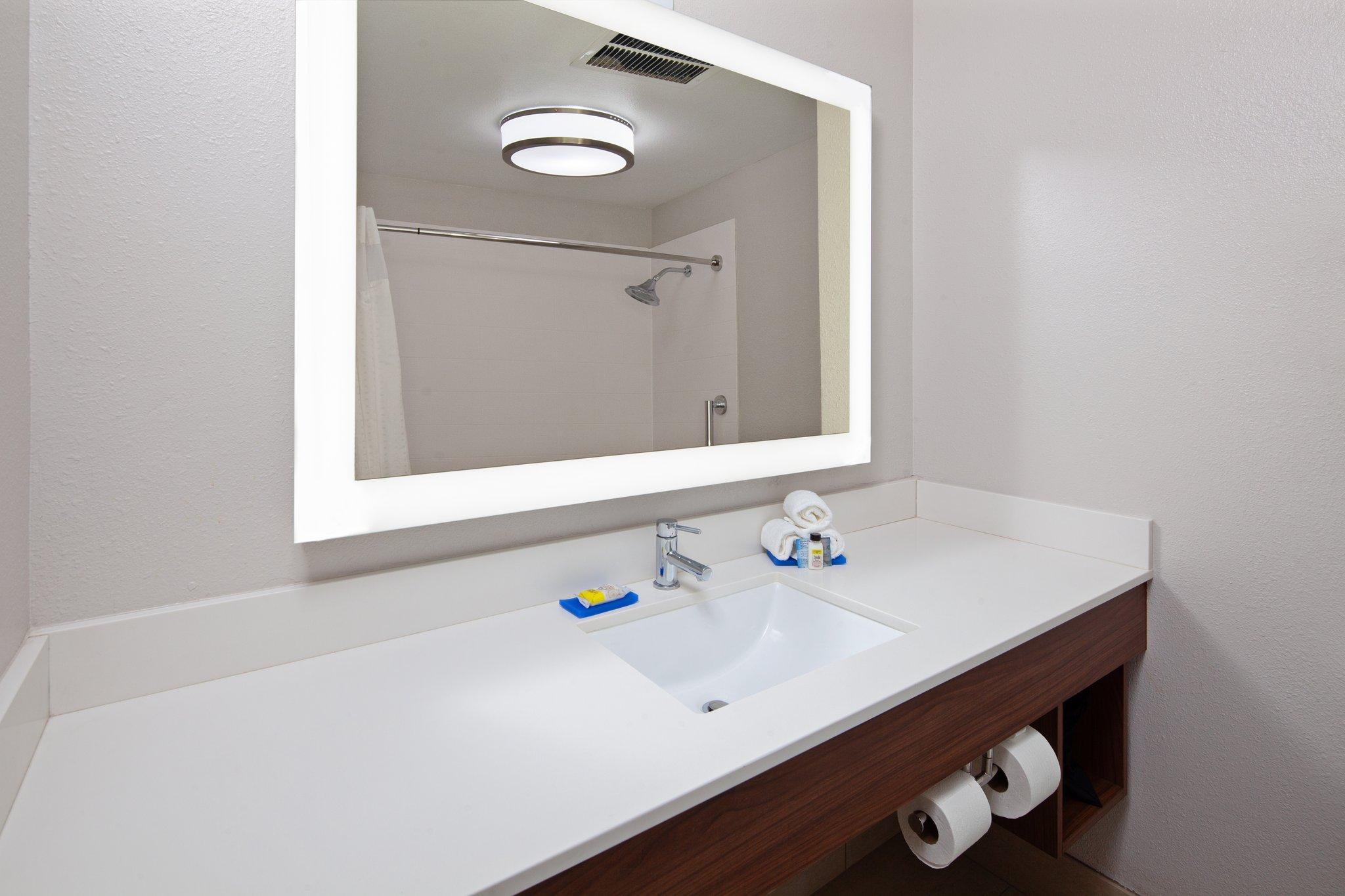 Suite Two Queen Beds Non Smoking