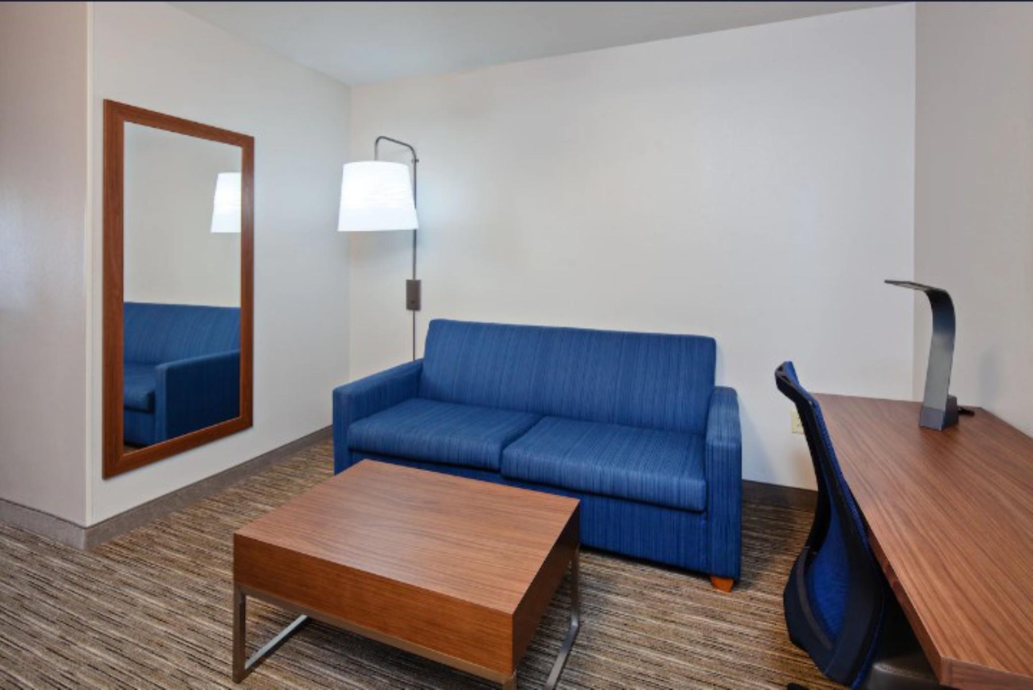 Suite Queen Size Bed