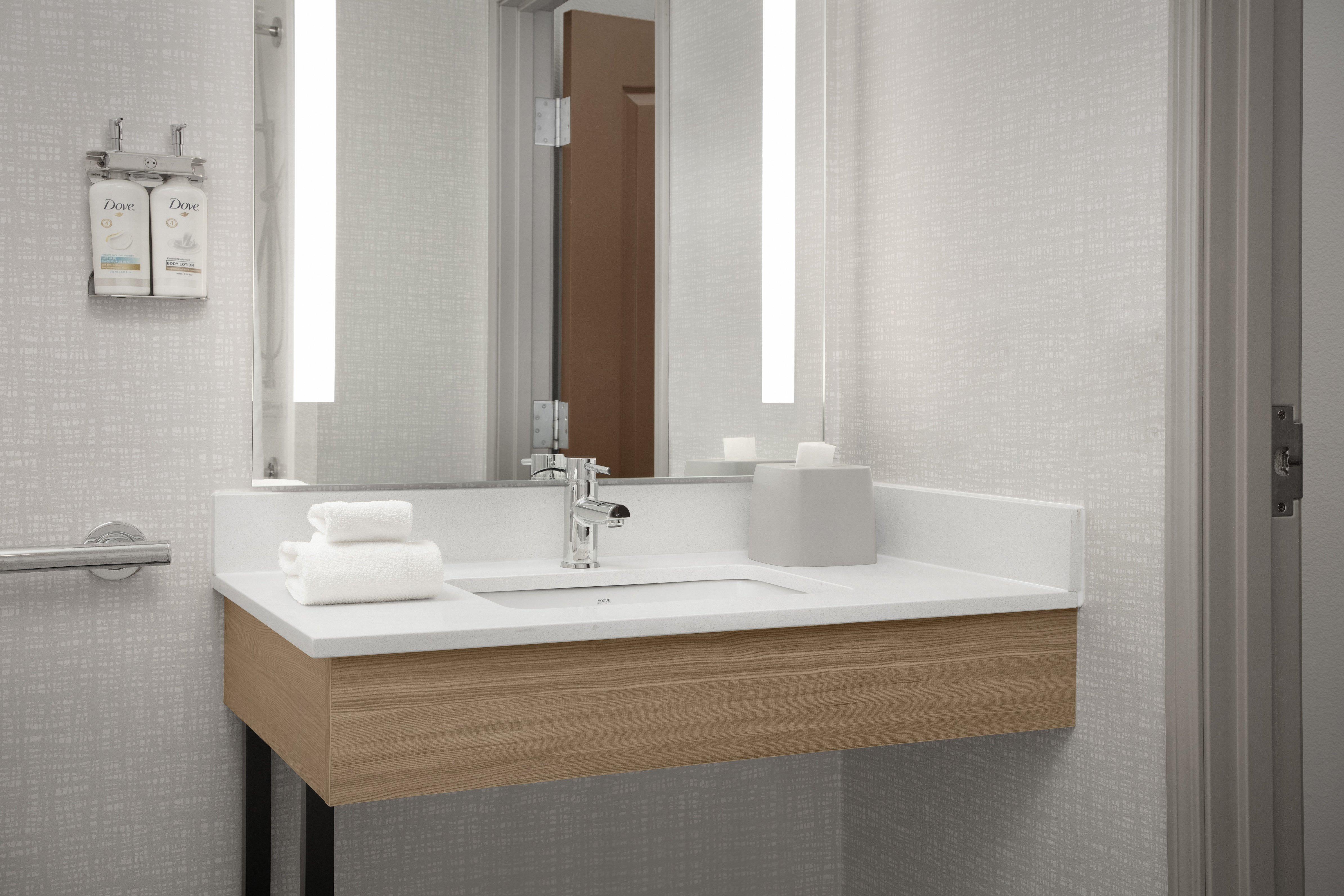 Suite Accessible-queen Size Bed