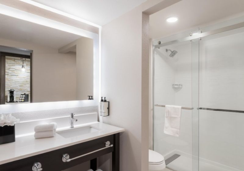 Room Accessible King Size Bed