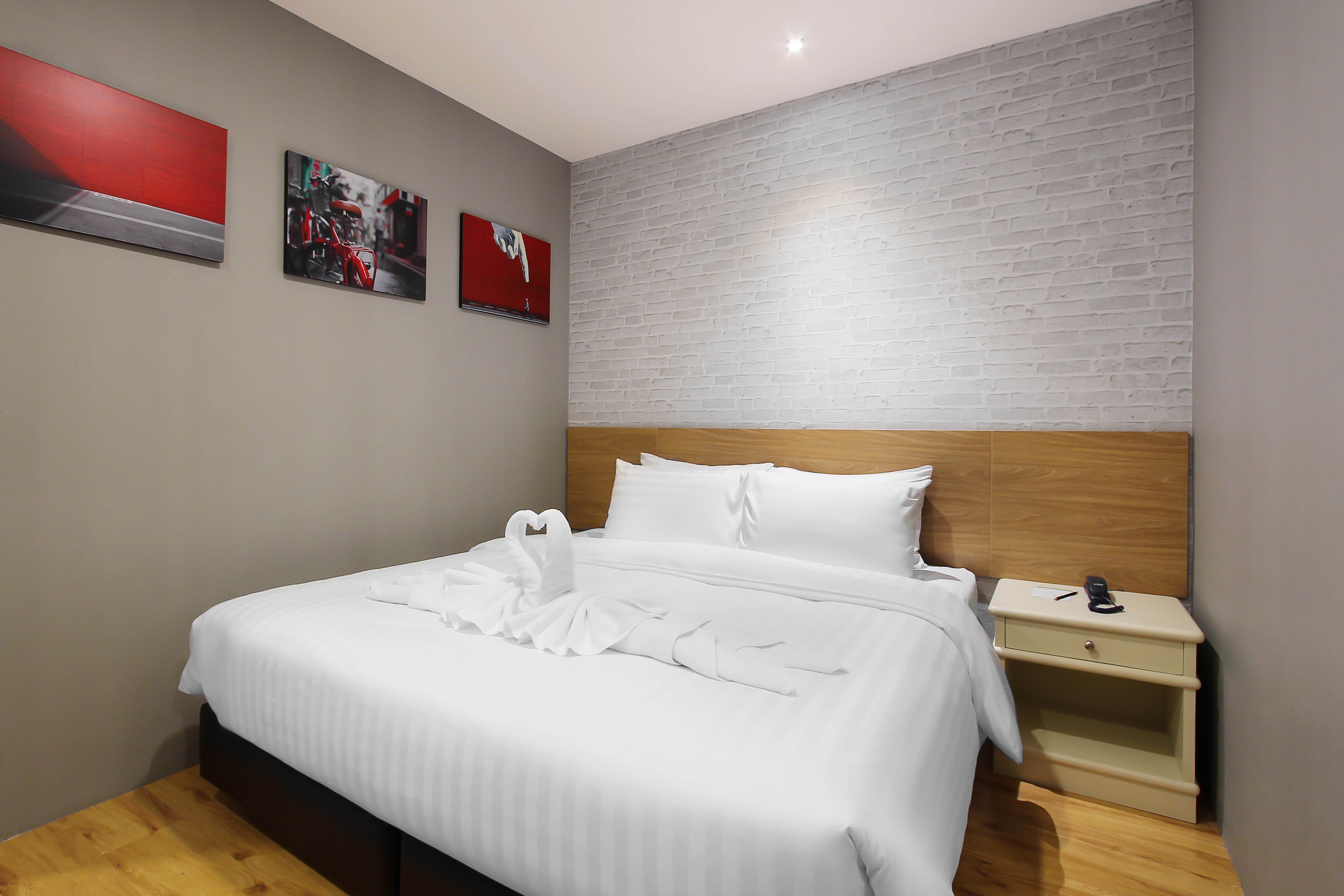 Double or Twin Deluxe