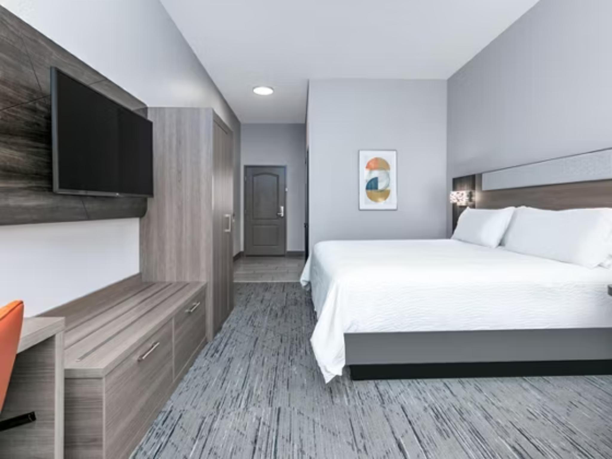 Double King Size Bed