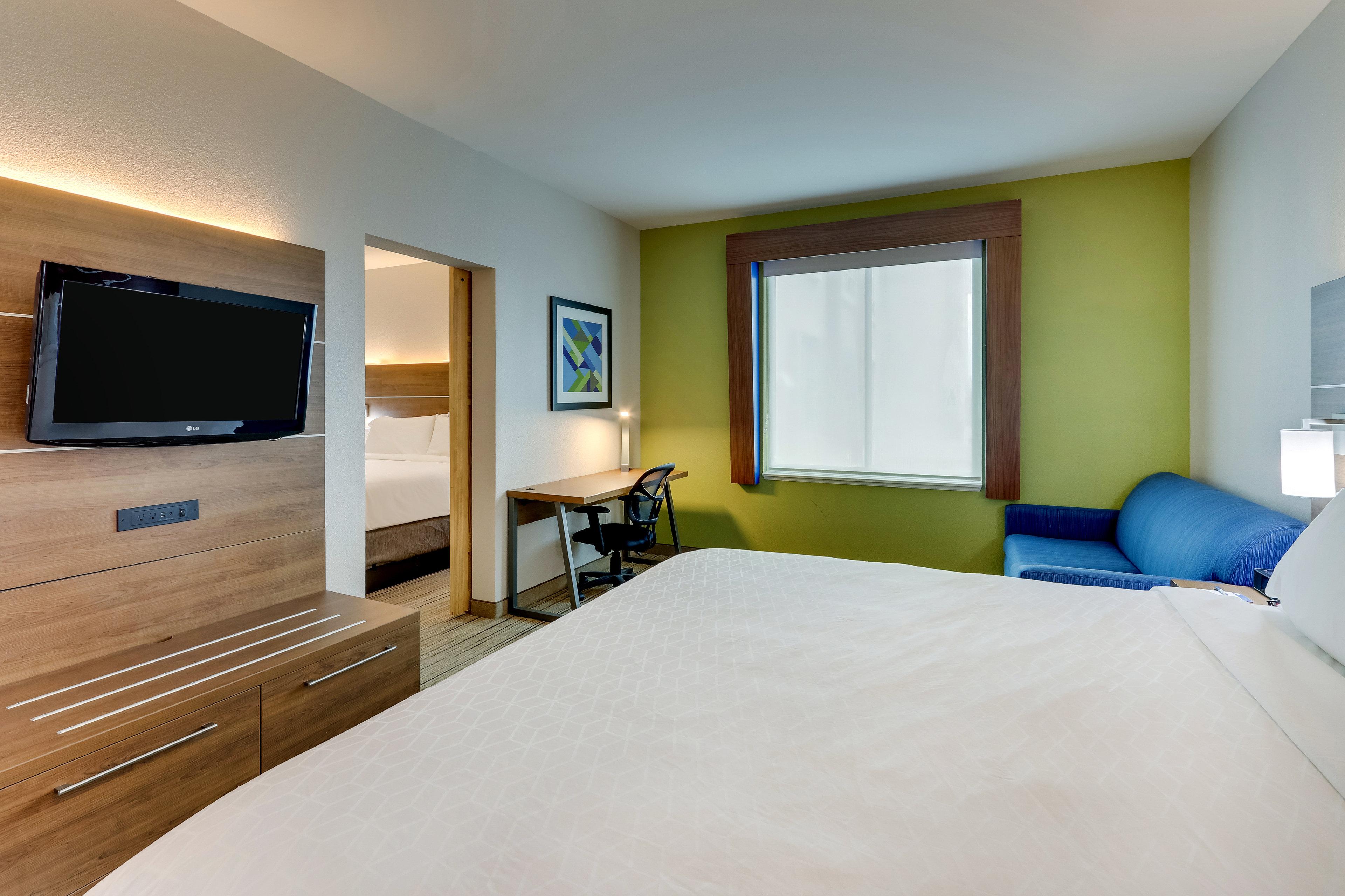 Suite Two Queen Beds Non Smoking
