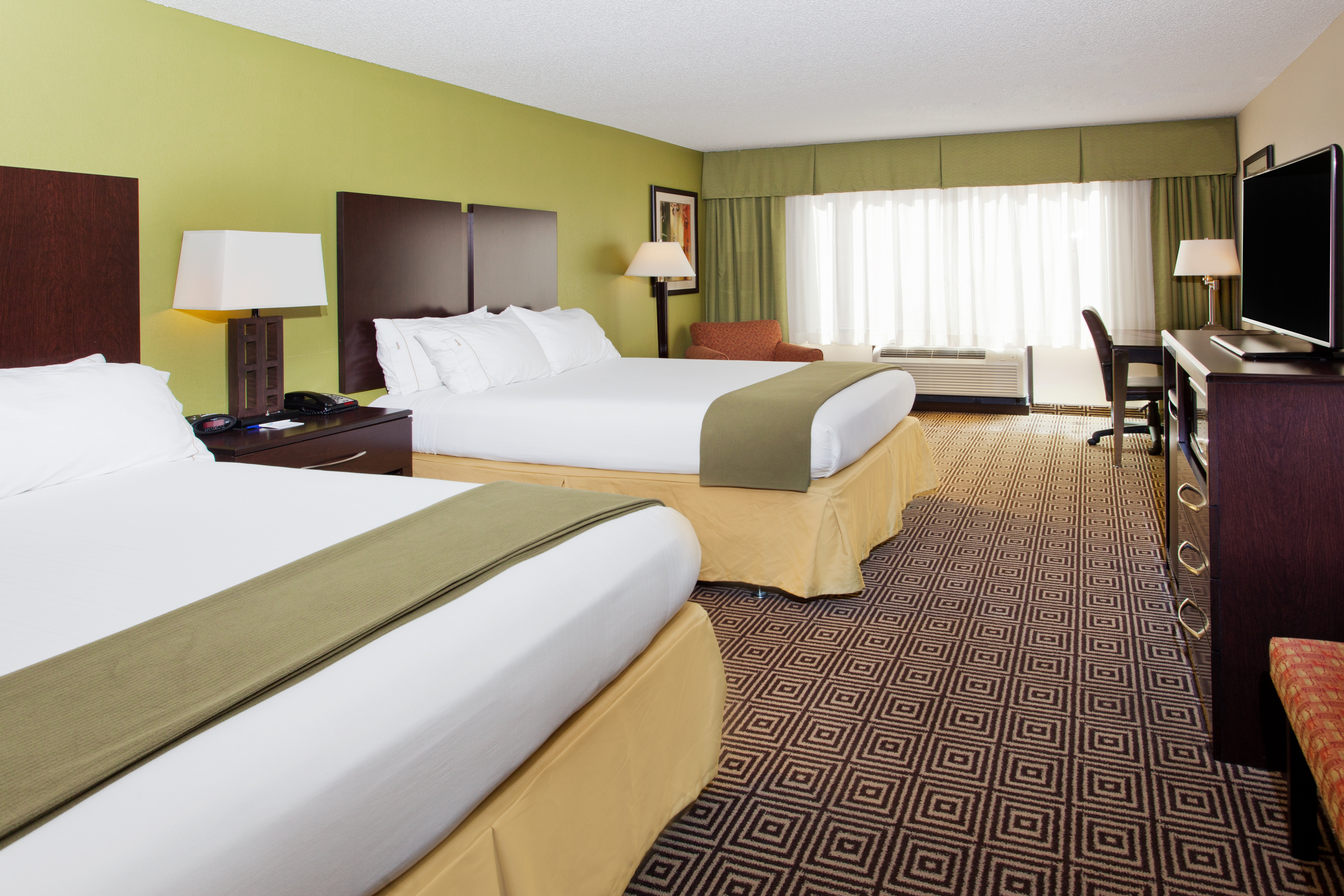 Double Two Queen Beds Non Smoking