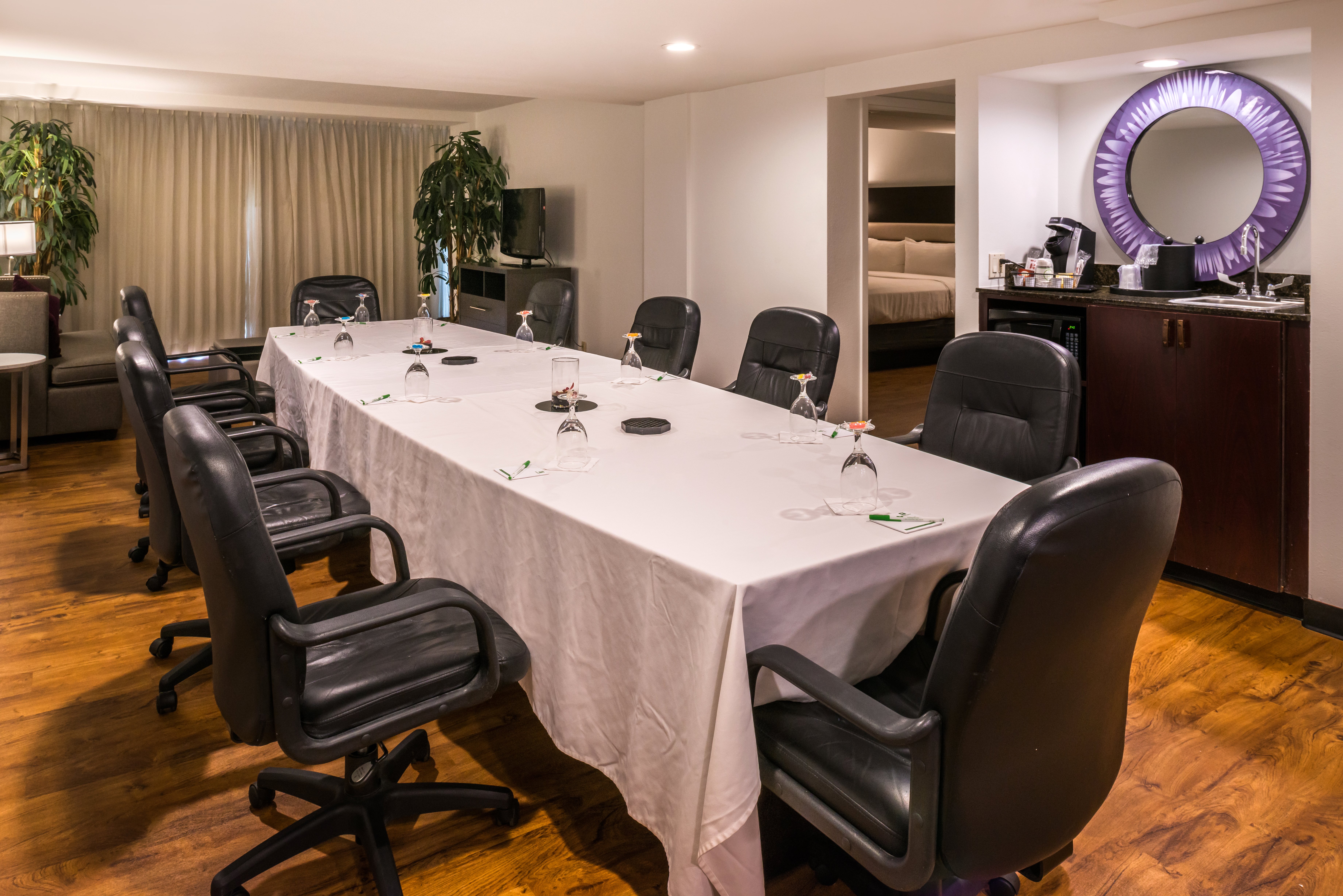 Double King Bed Non Smoking