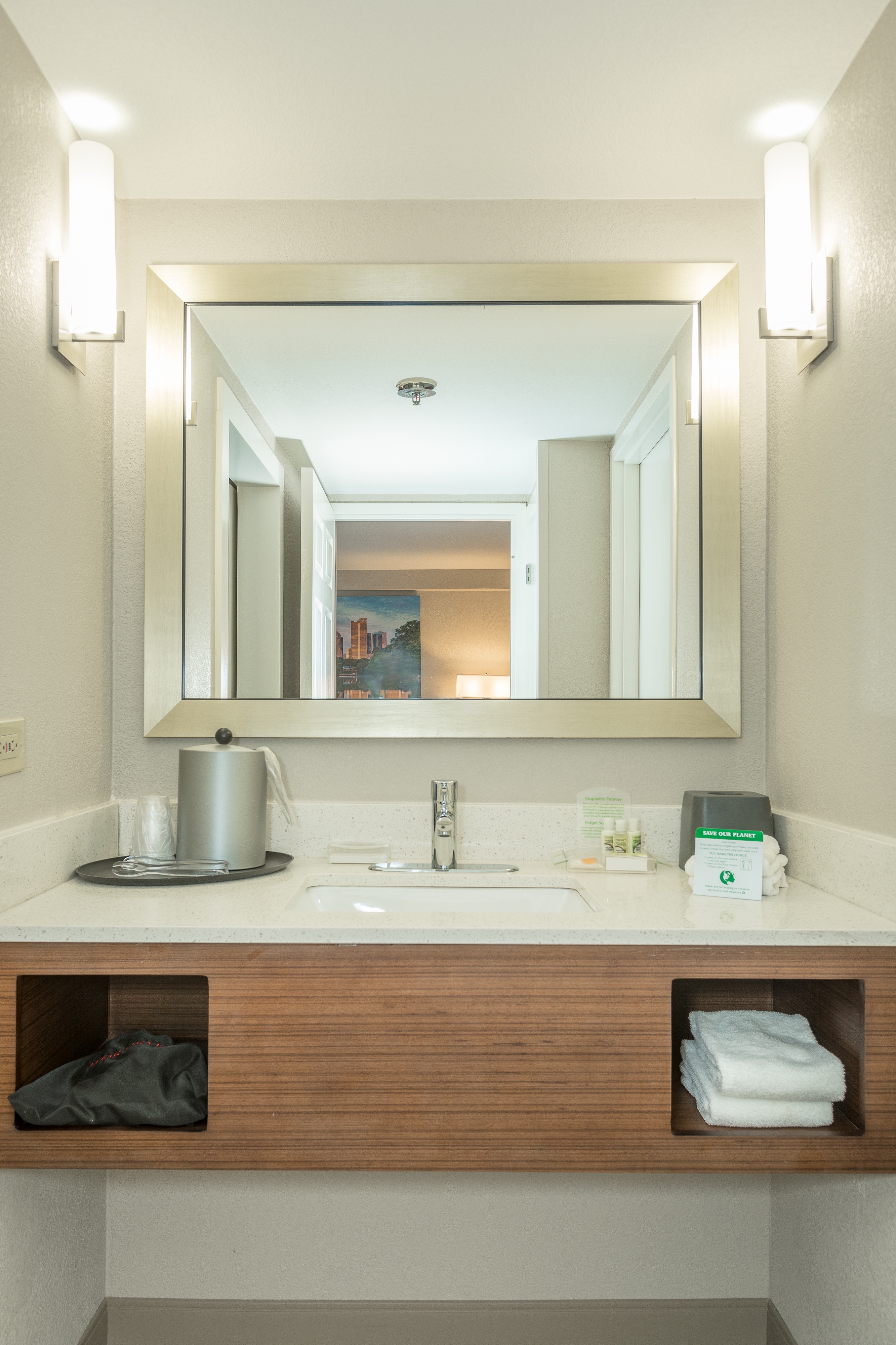 Double King Bed Non Smoking