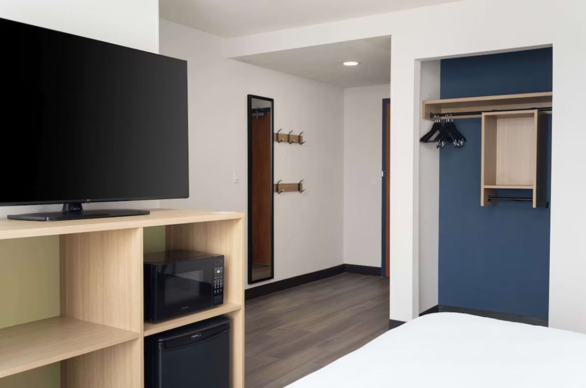 Double King Size Bed