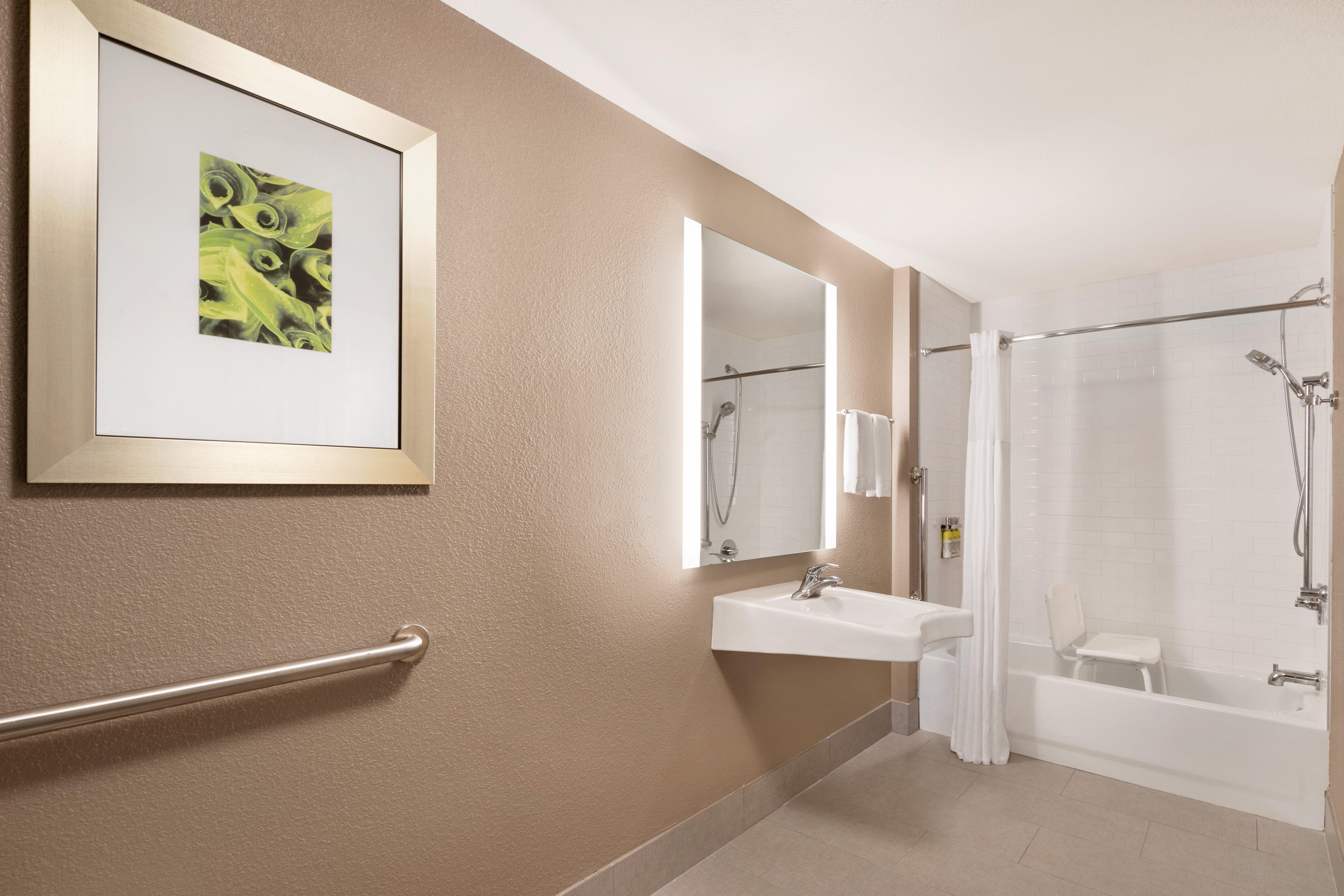 Suite Accessible-queen Size Bed