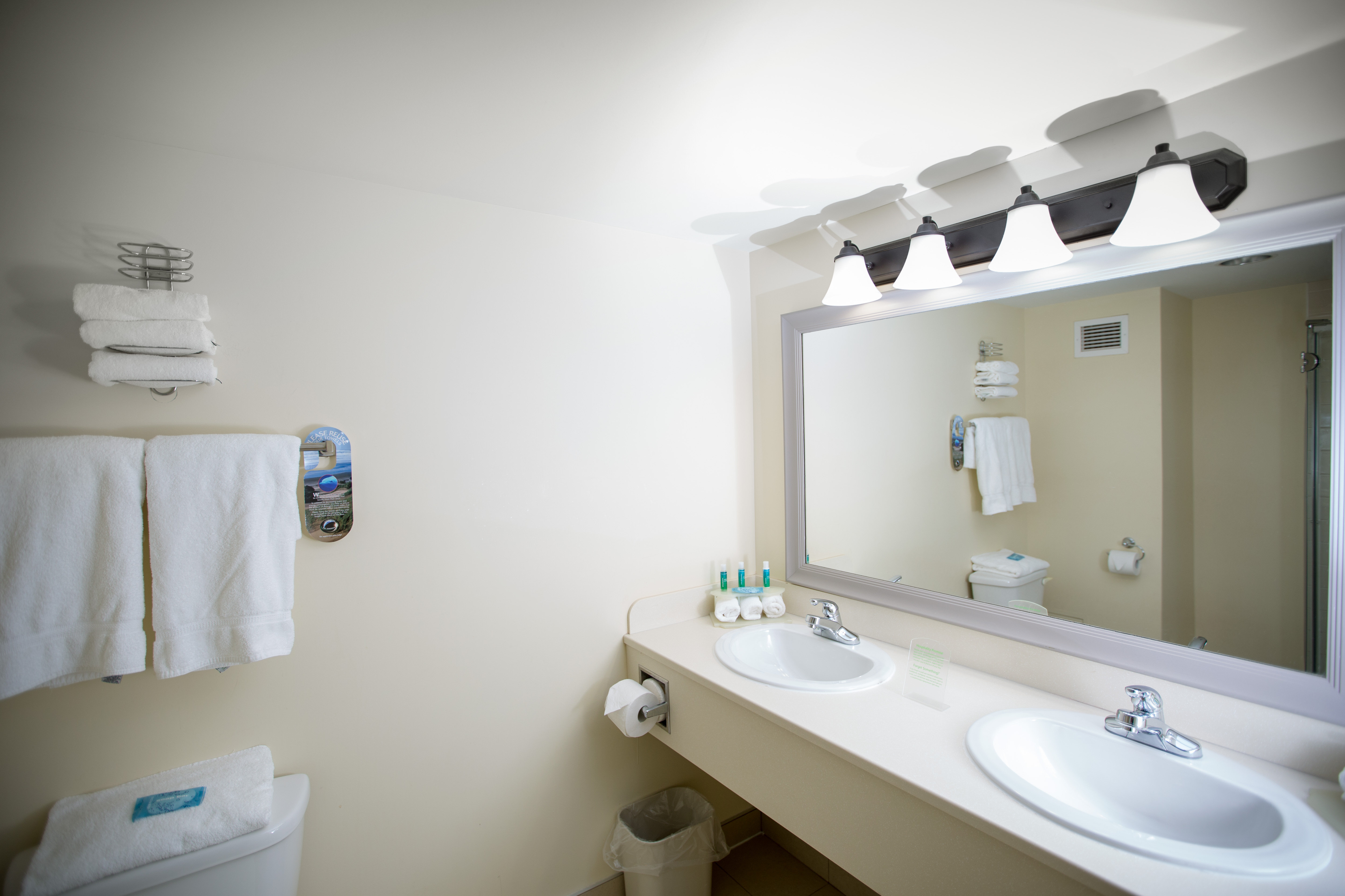 Double King Bed with Jacuzzi