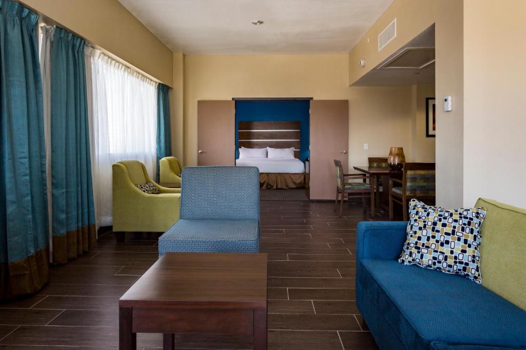 Double Premium King Bed