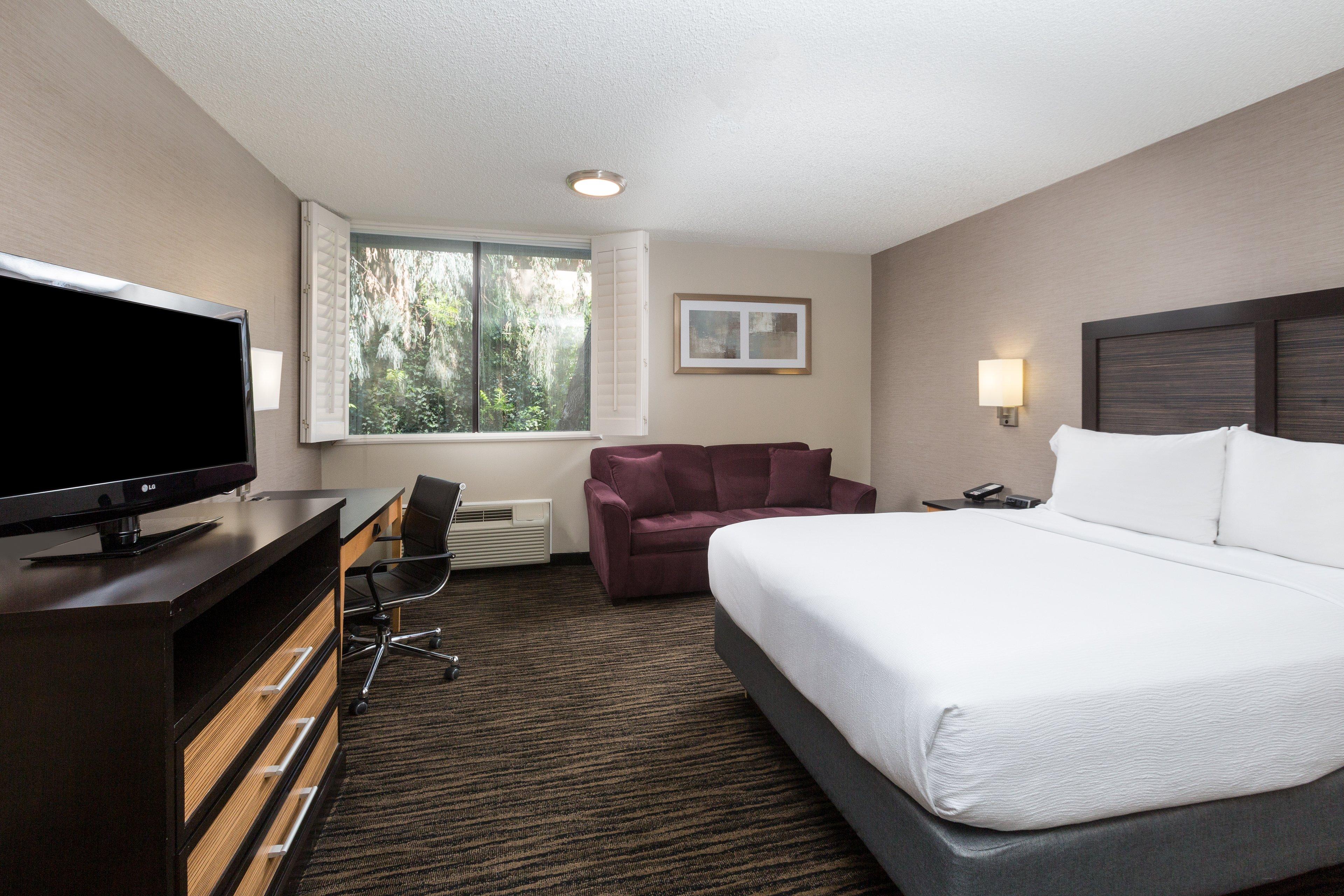 Double King Bed Non Smoking