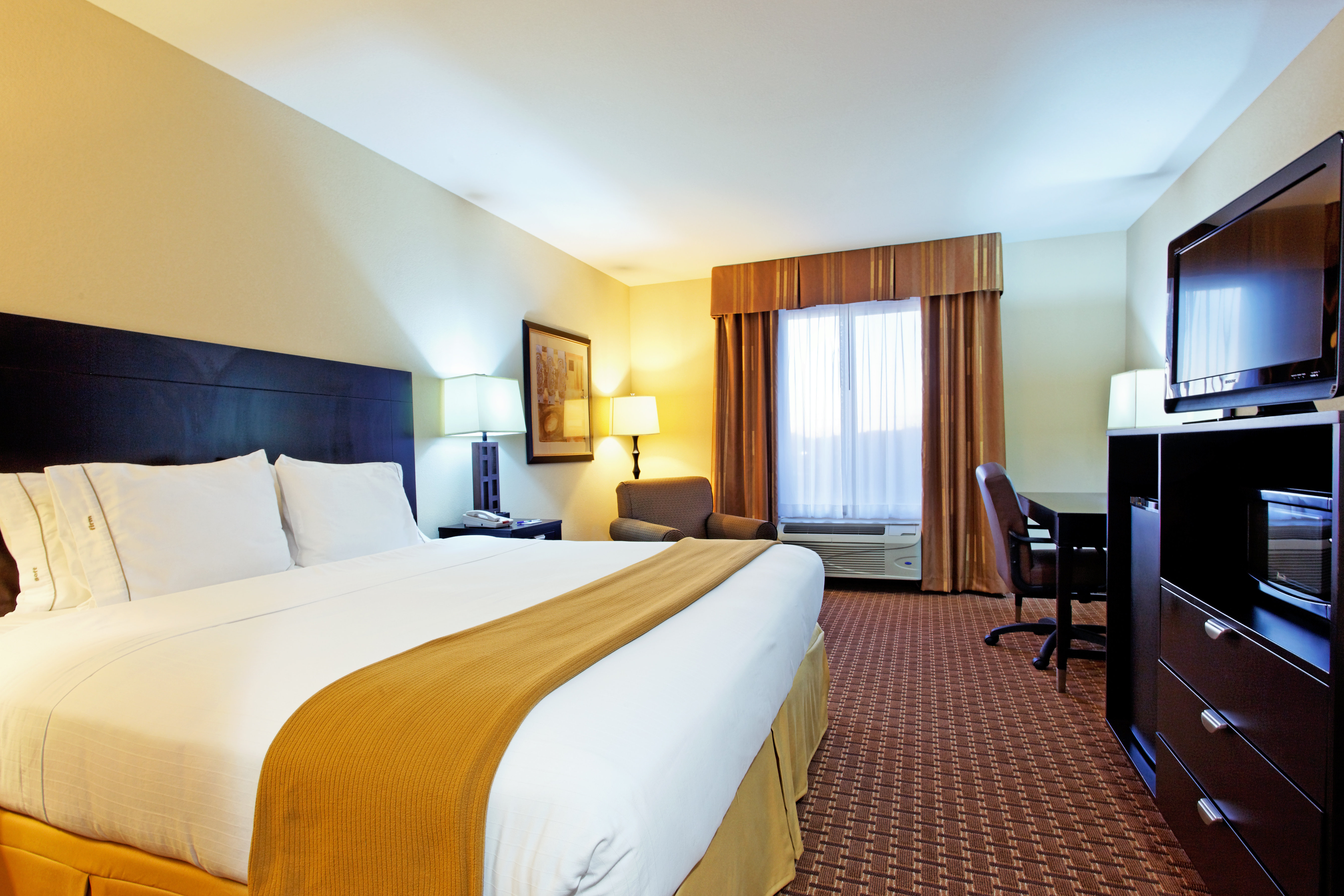 Double King Bed Non Smoking