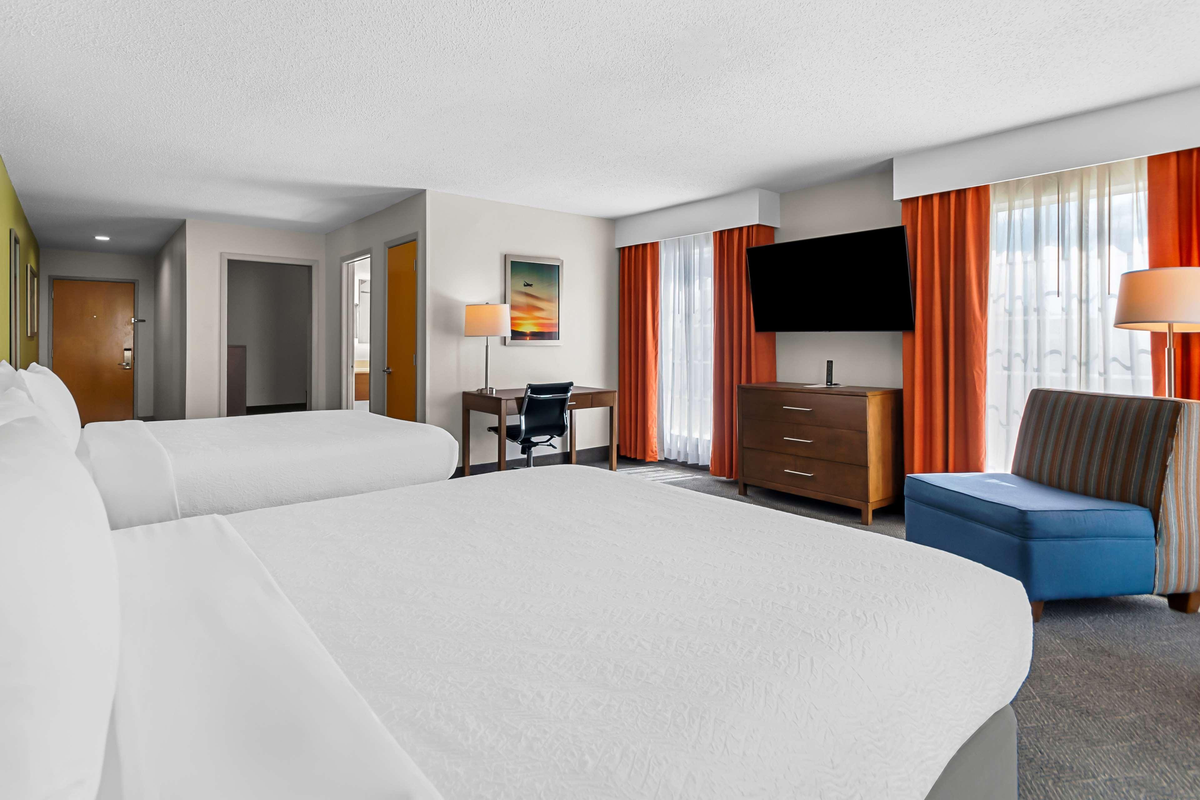 Suite Two Queen Beds