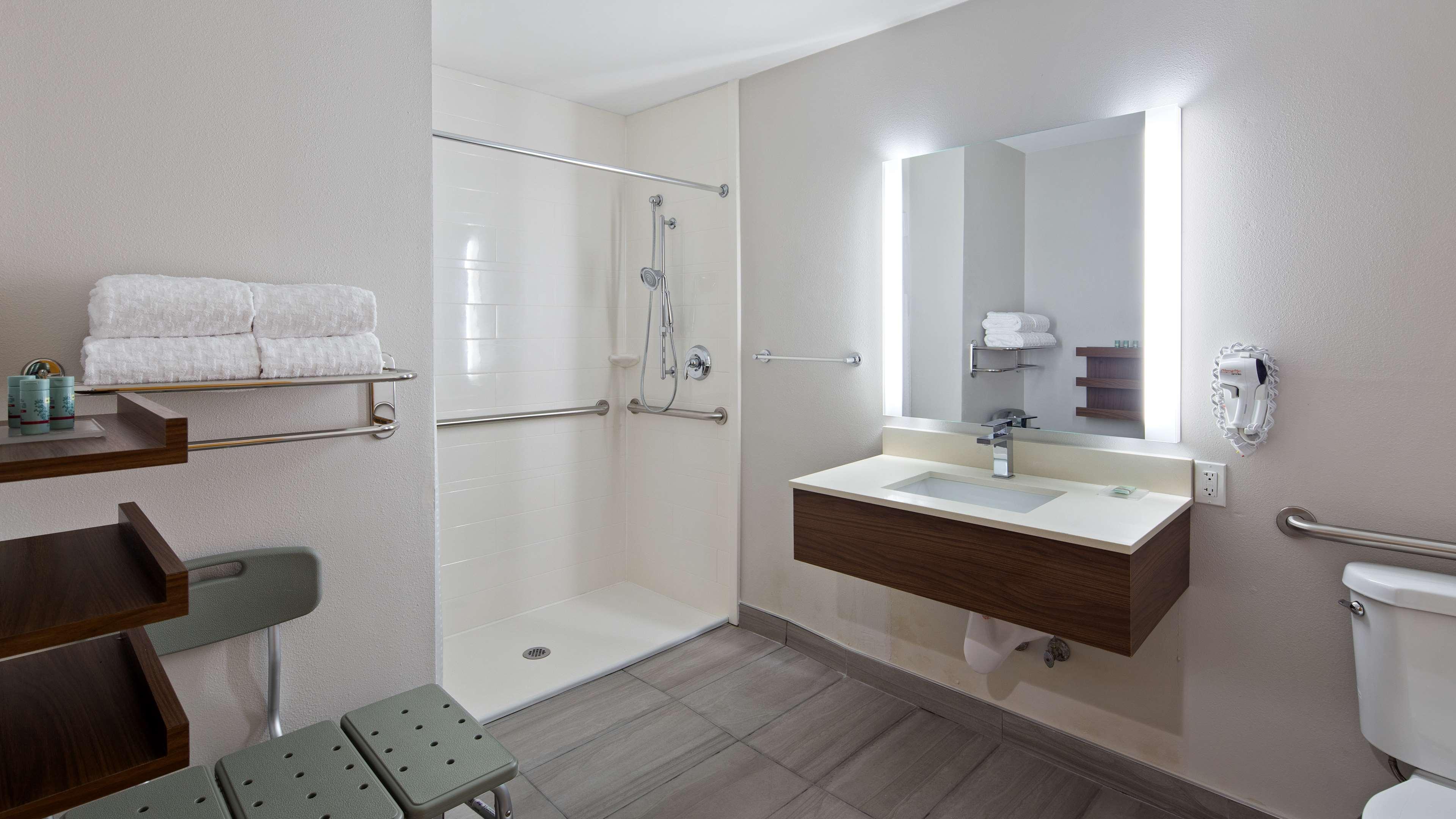 Room Accessible-two Queen Beds