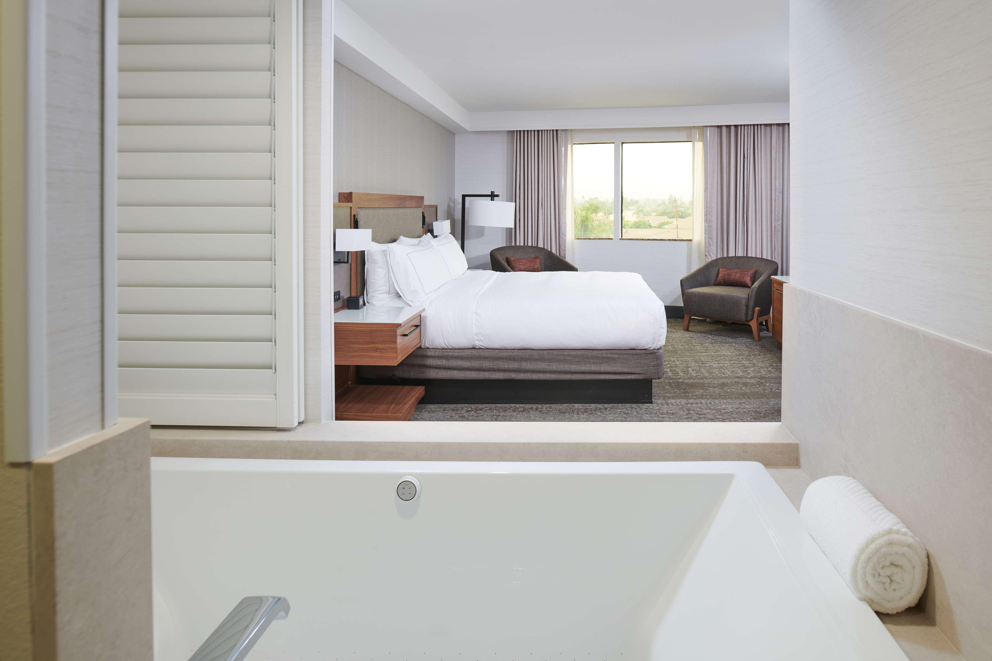 Suite with Kitchenette