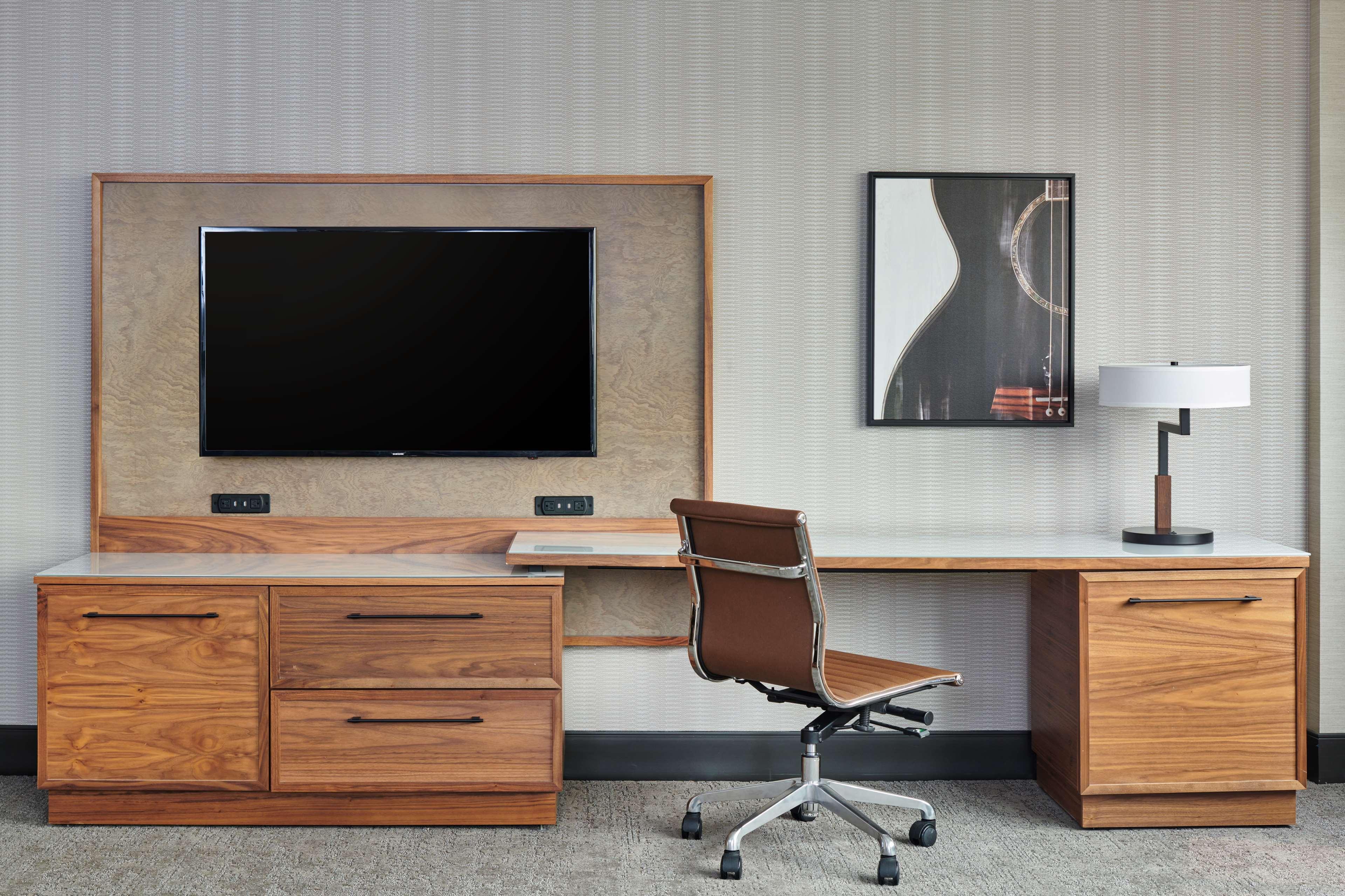 Suite with Kitchenette