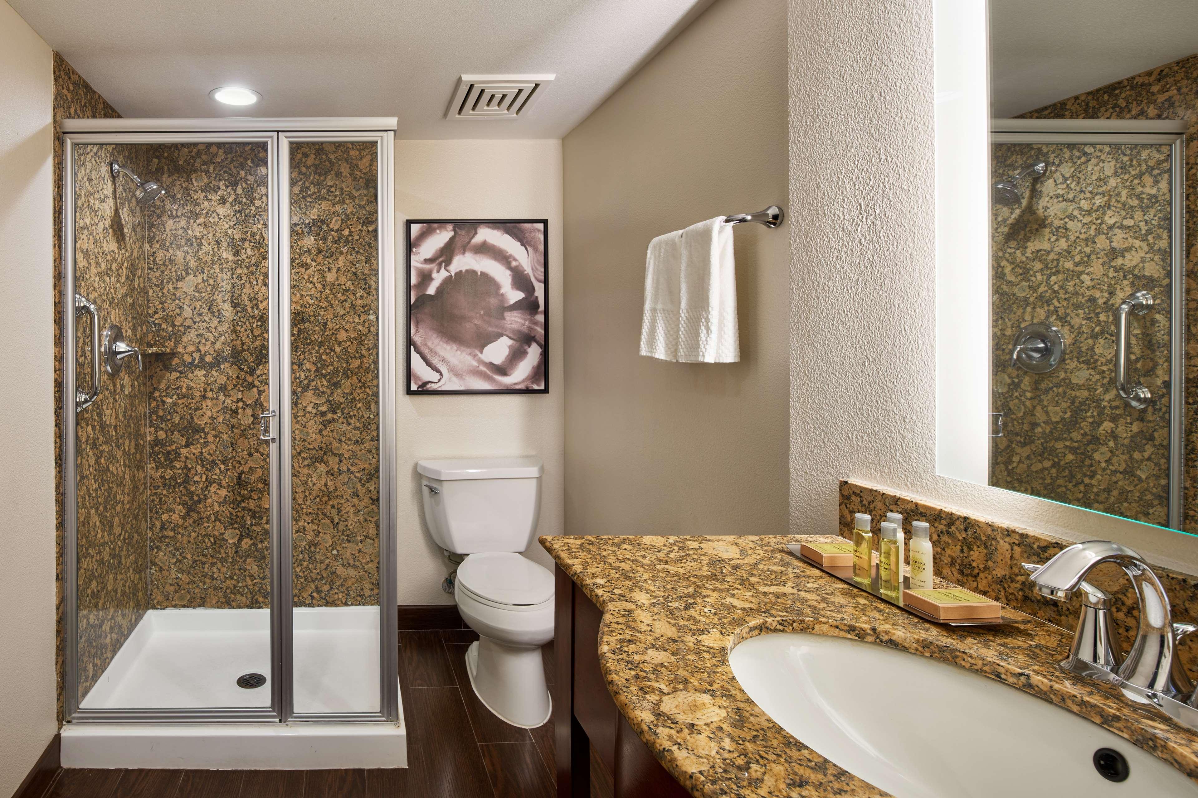 Suite with Kitchenette