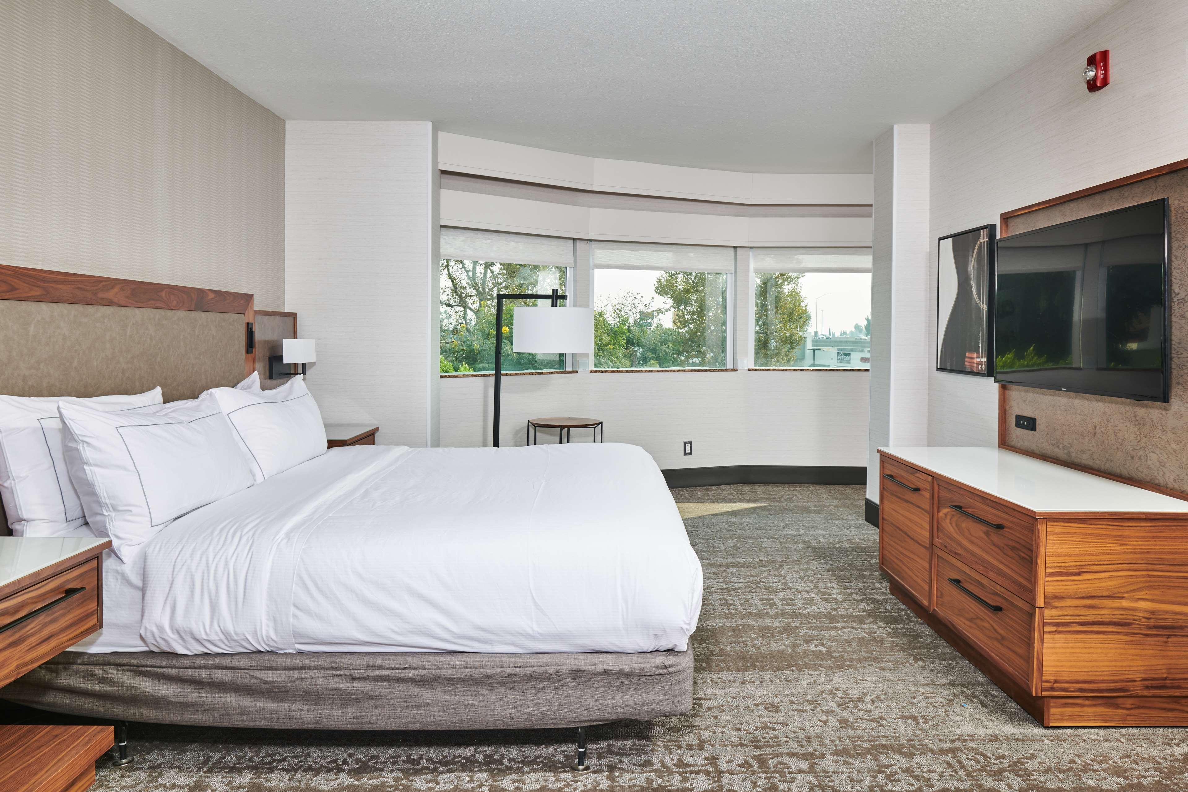 Room Bay View King Bed