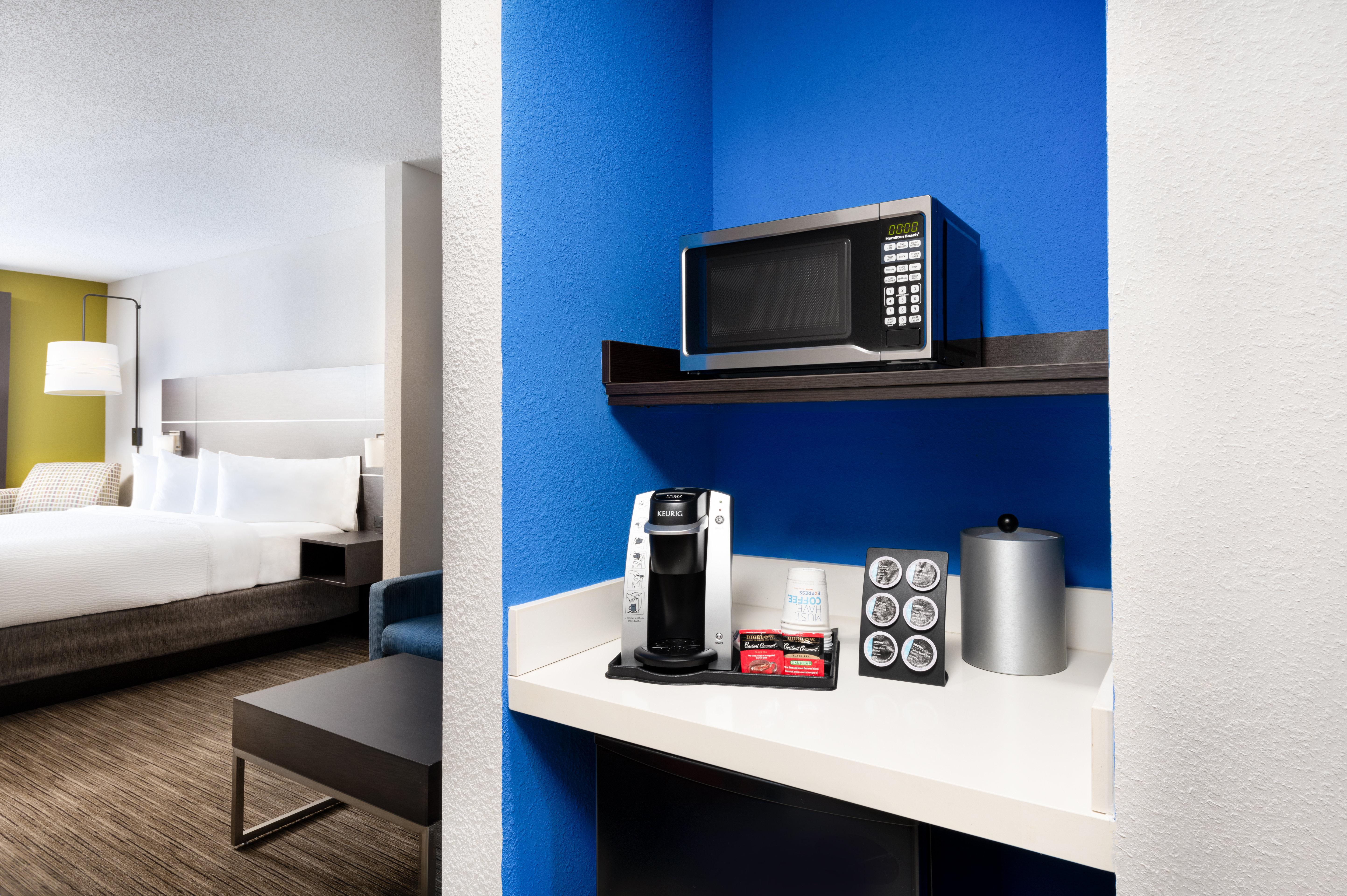 Suite Accessible King Size Bed