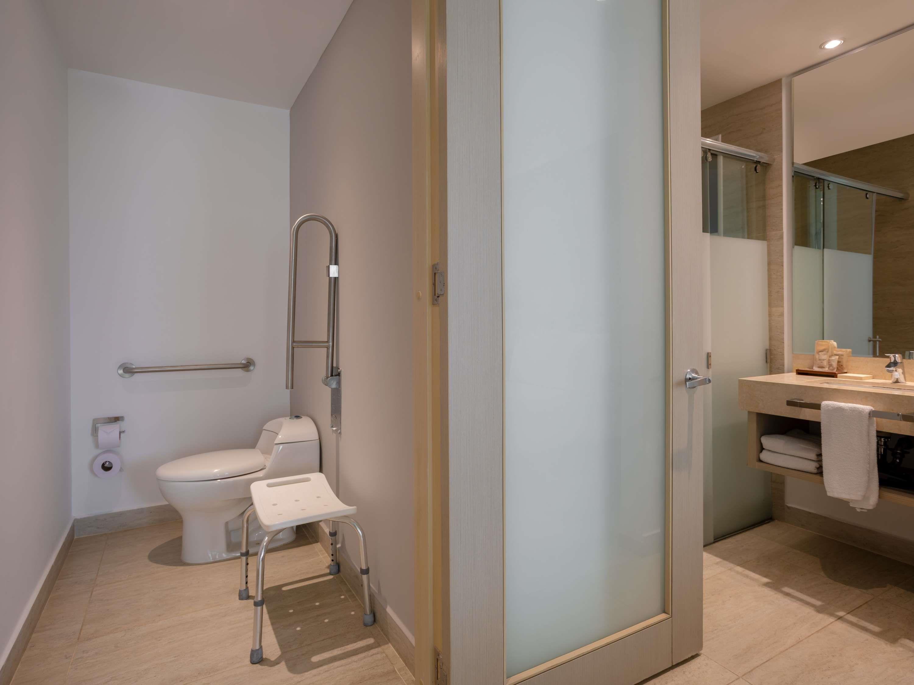 Double Deluxe Queen Bed