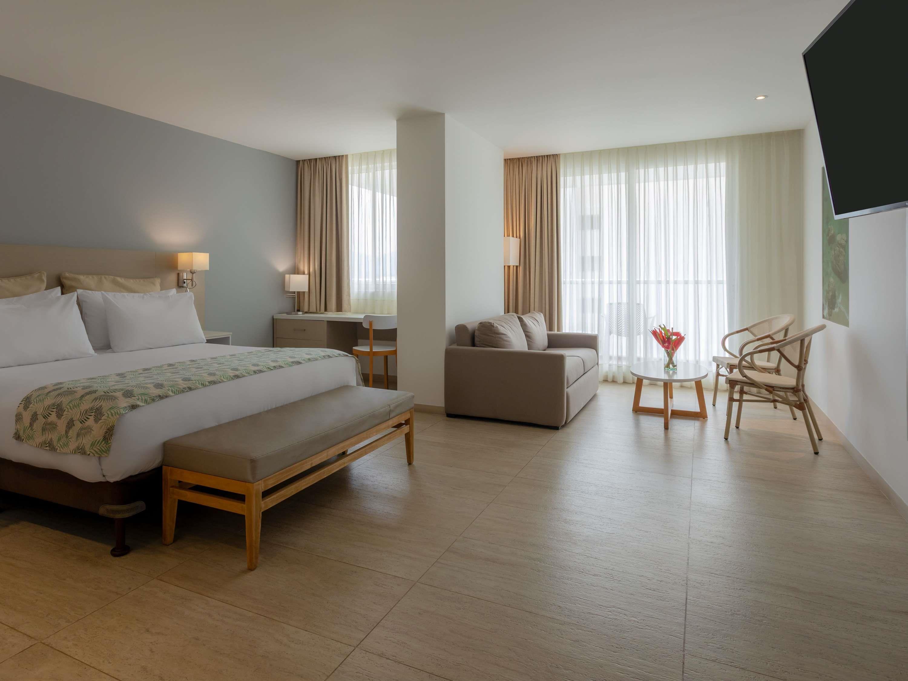 Double Deluxe Queen Bed