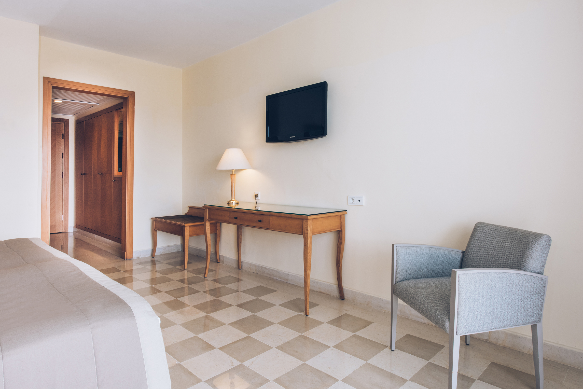 Double Single Pool View