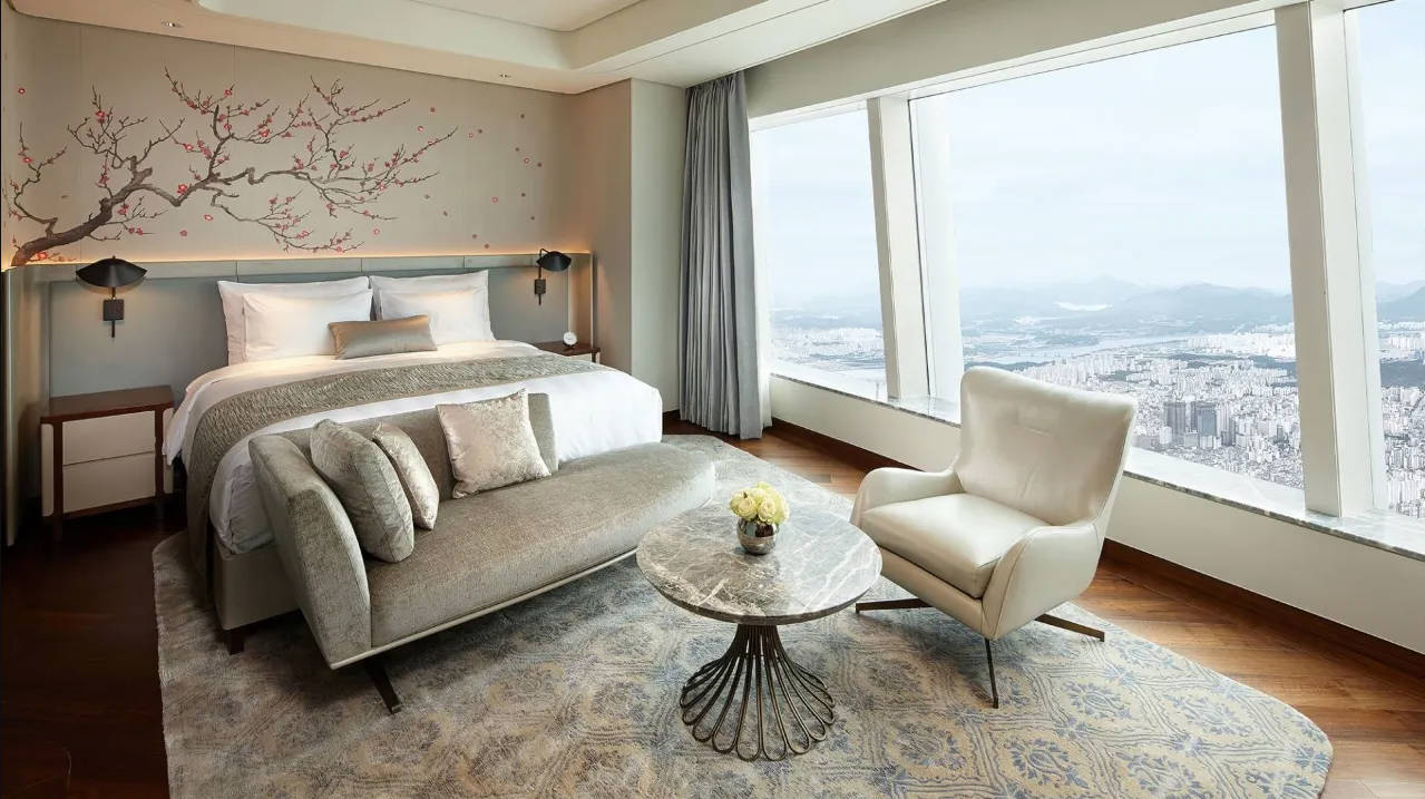 Suite Deluxe King Bed