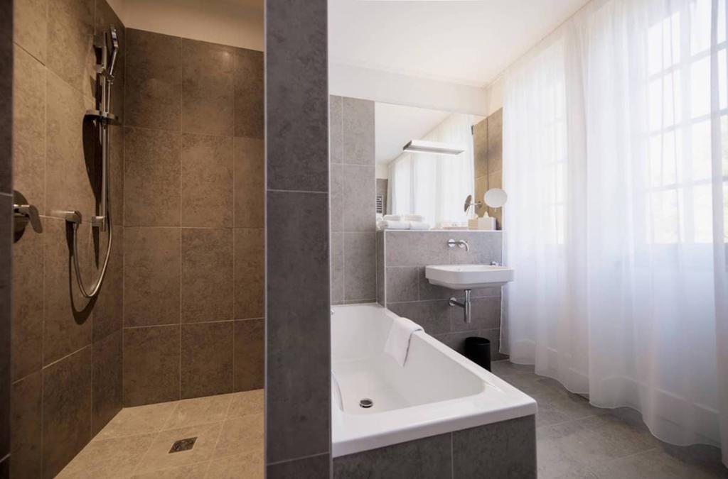 Suite Two Bedrooms One Bathroom