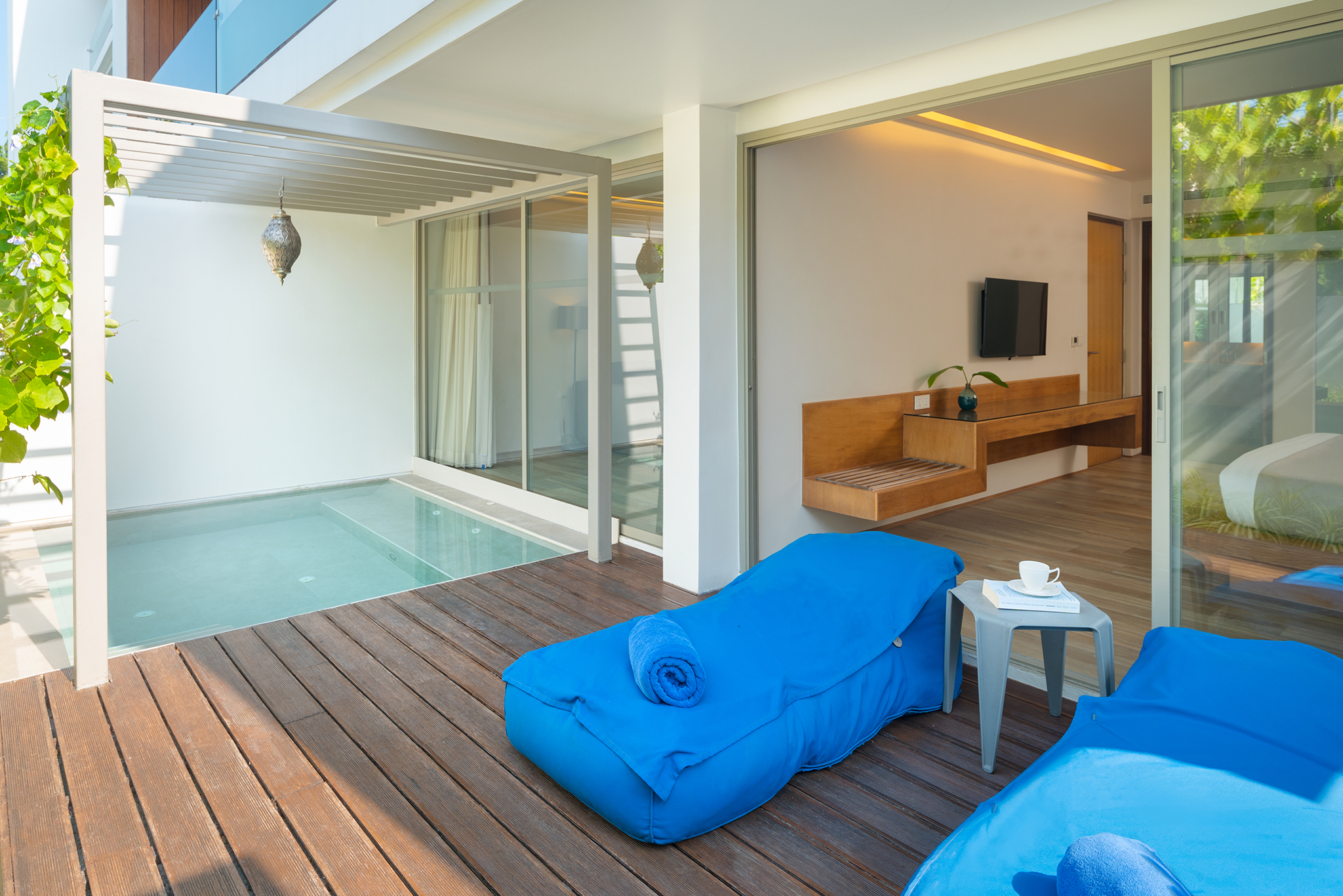 Suite Deluxe Pool View