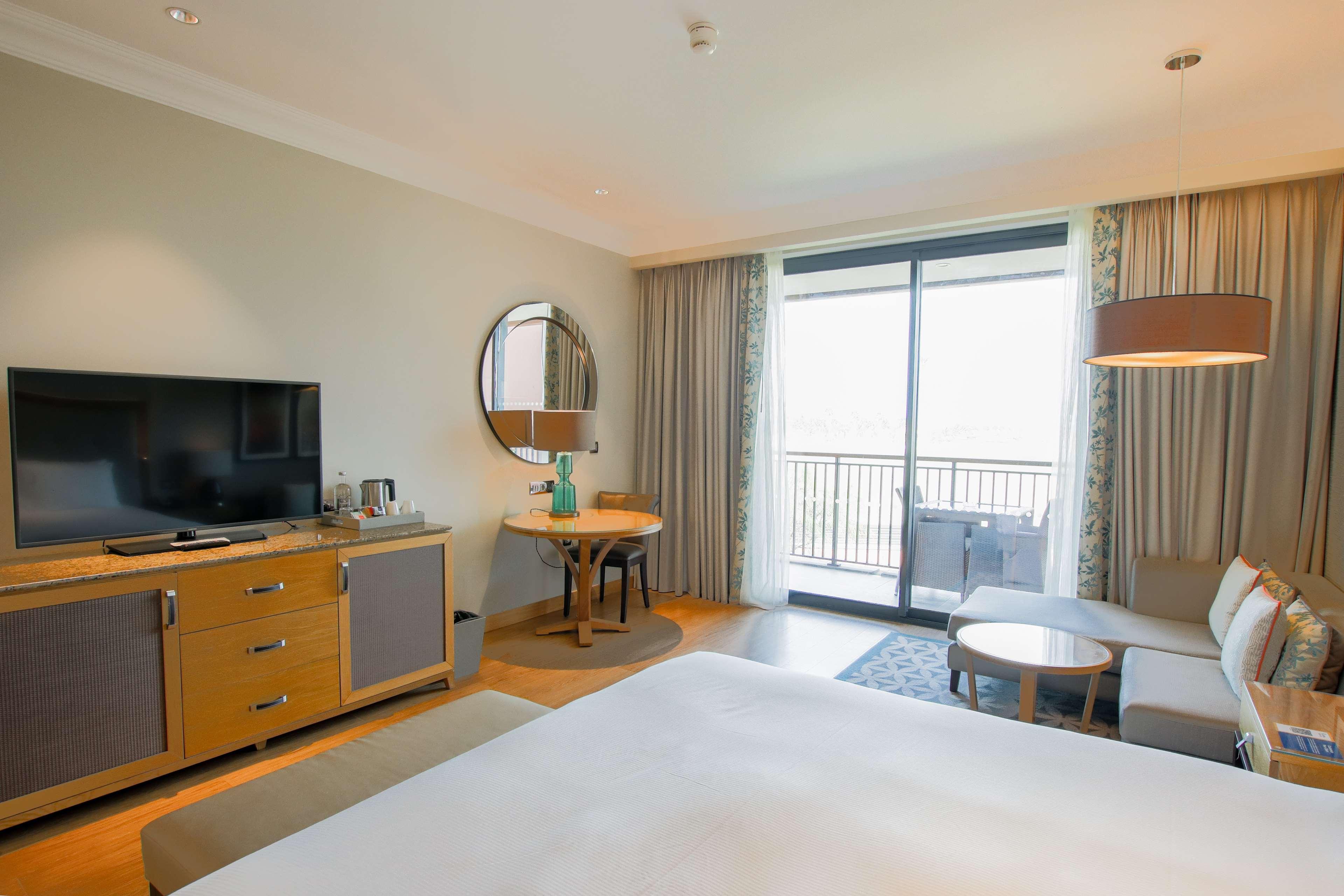 Double Guest Room King Bed