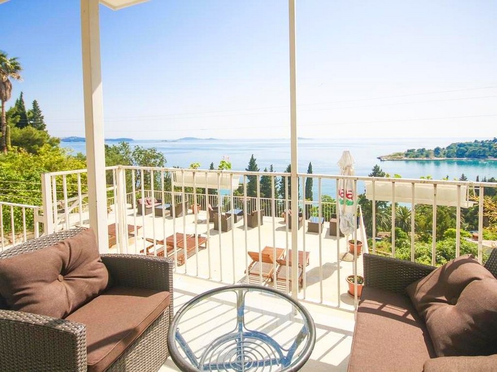 Apartment Capacity 6