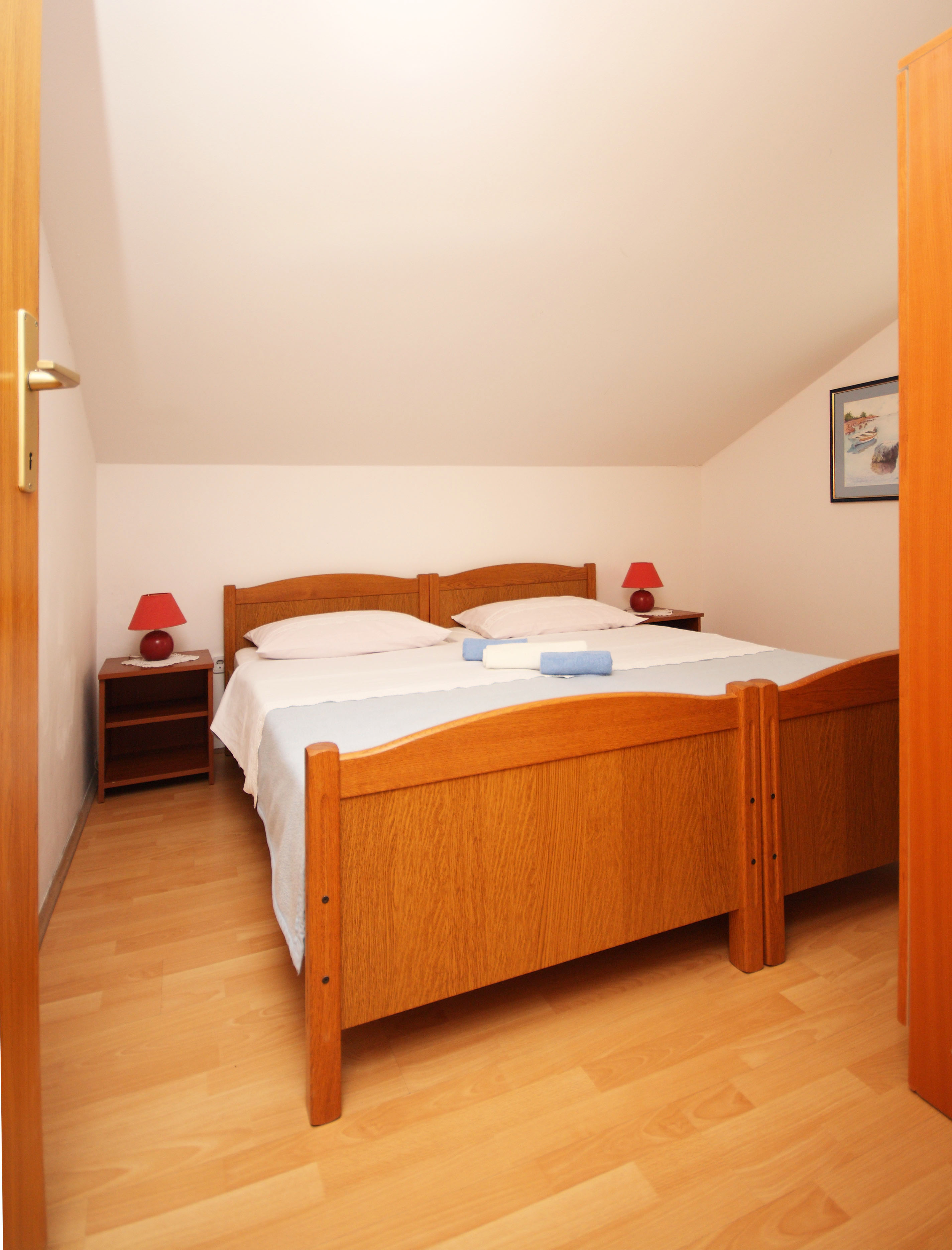 Apartment Capacity 4