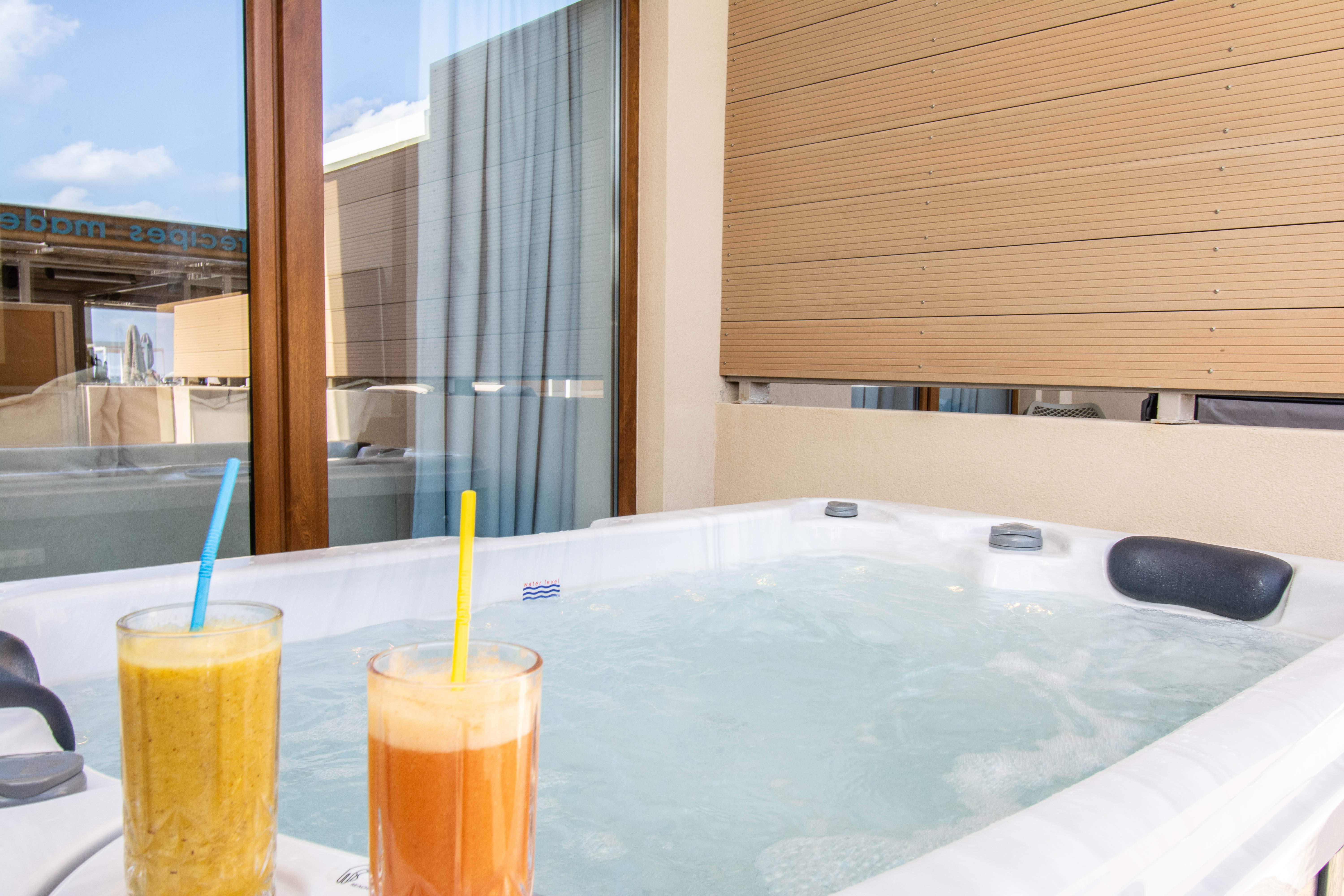 Junior Suite Deluxe with Jacuzzi