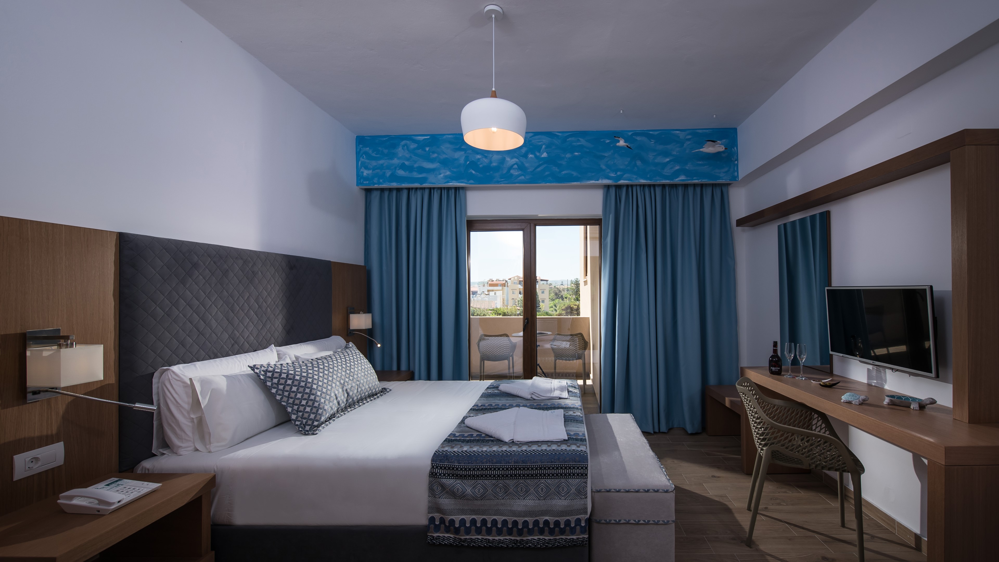 Double or Twin Deluxe