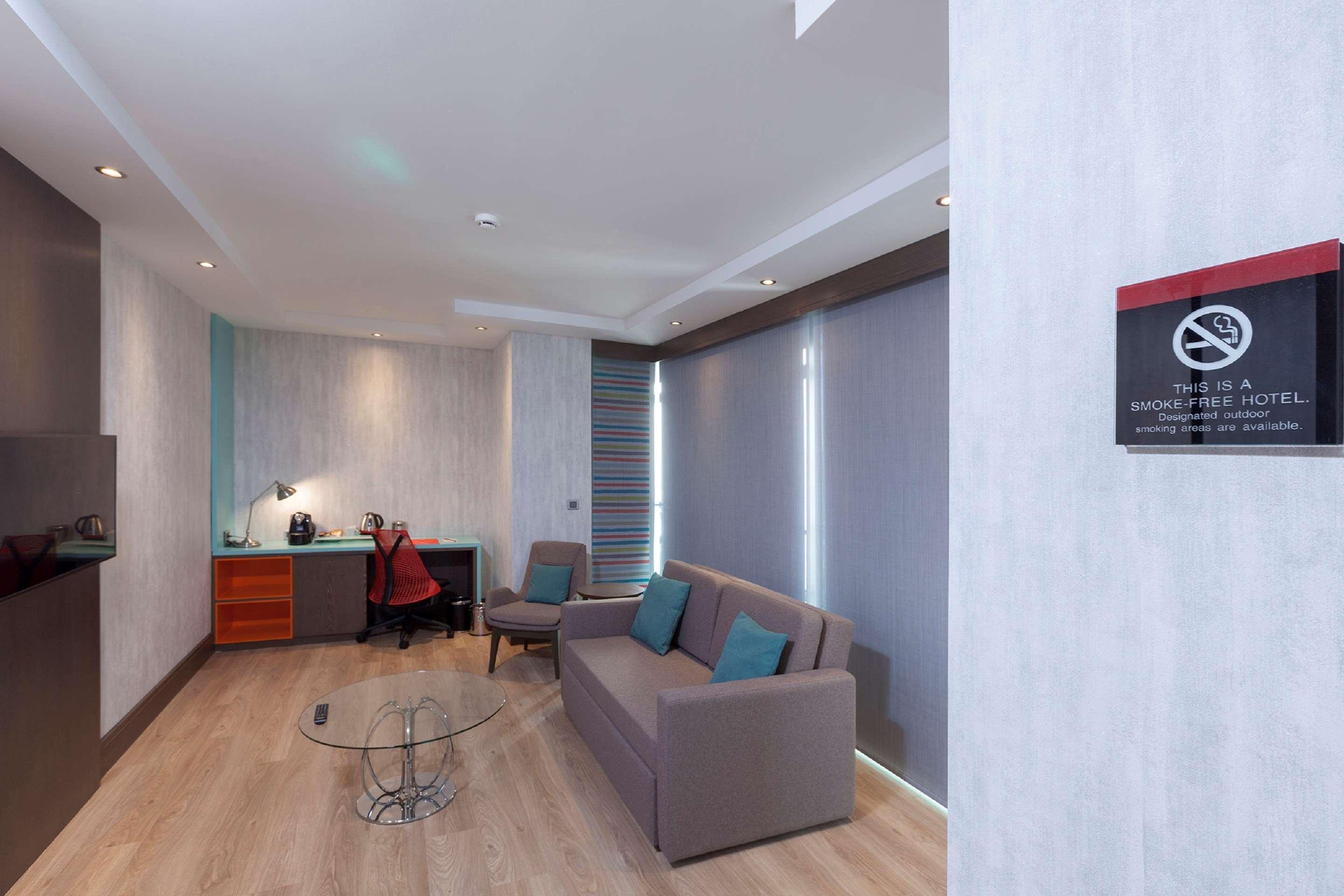 Suite Queen Bed Non Smoking