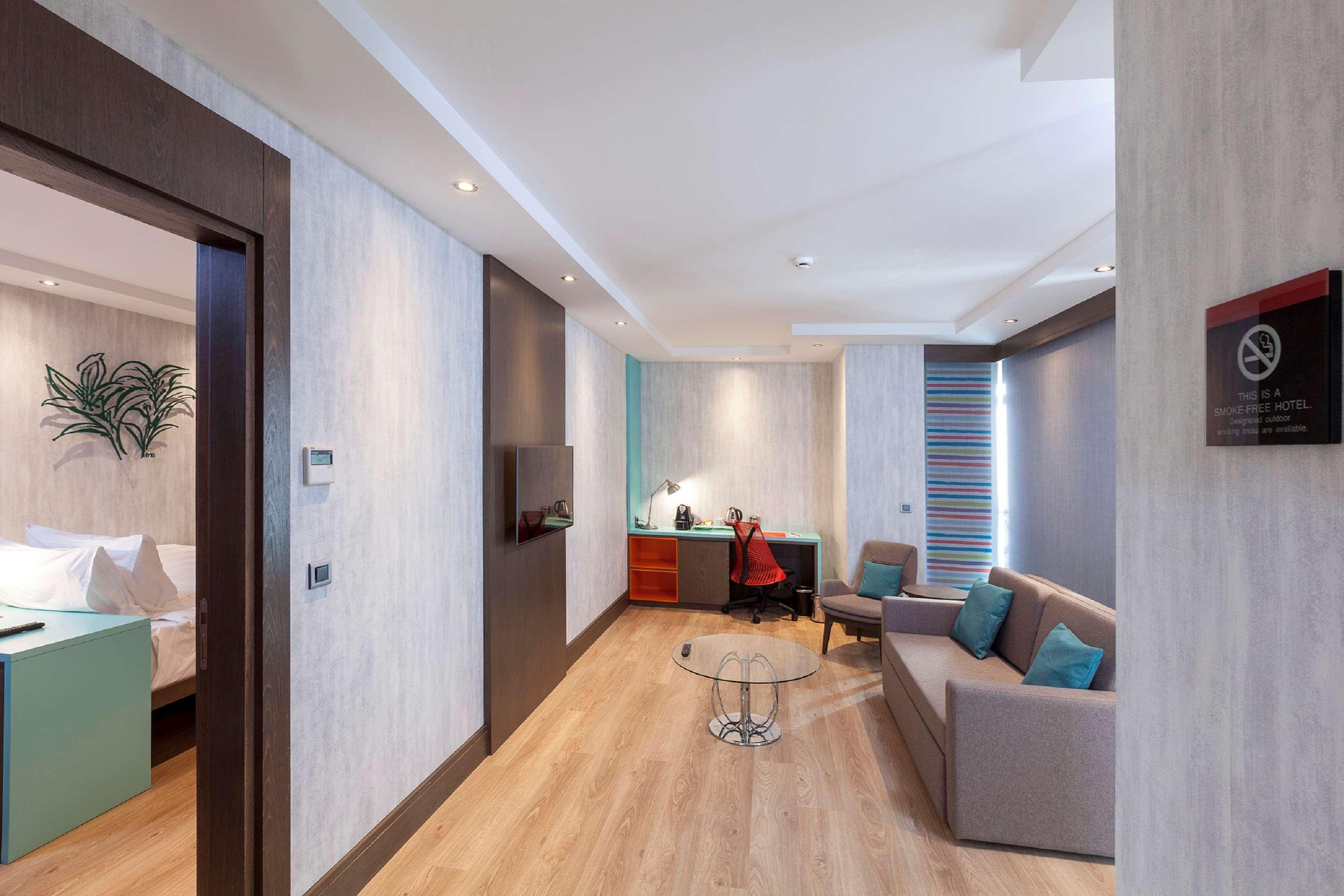 Suite Queen Bed Non Smoking