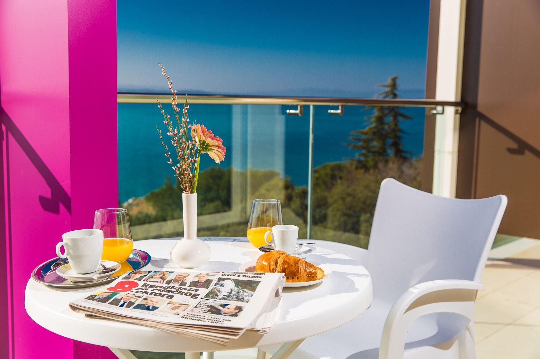 Suite Deluxe with Views