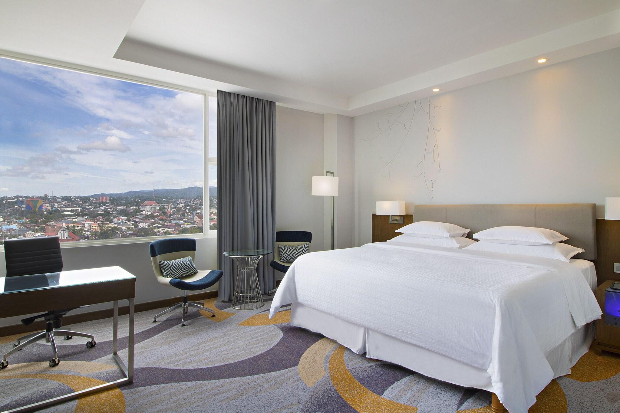 Suite City View King Bed