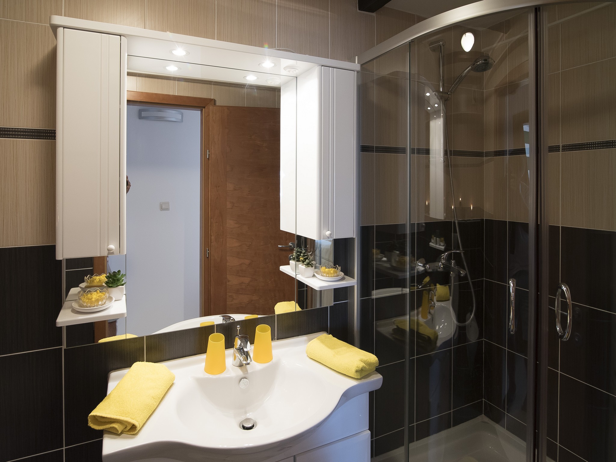 Apartment Capacity 5