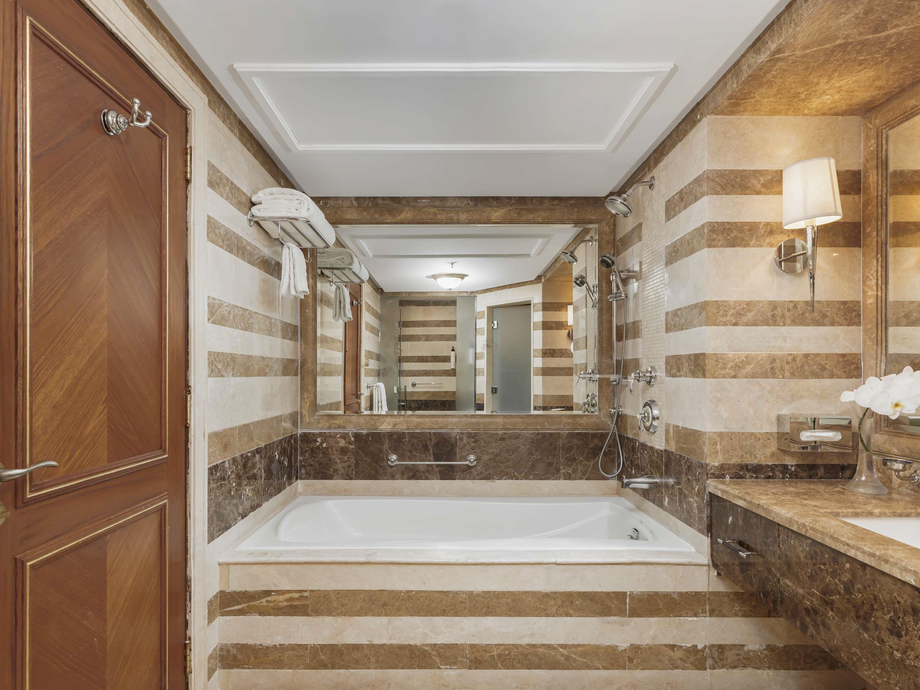 Suite Executive City View