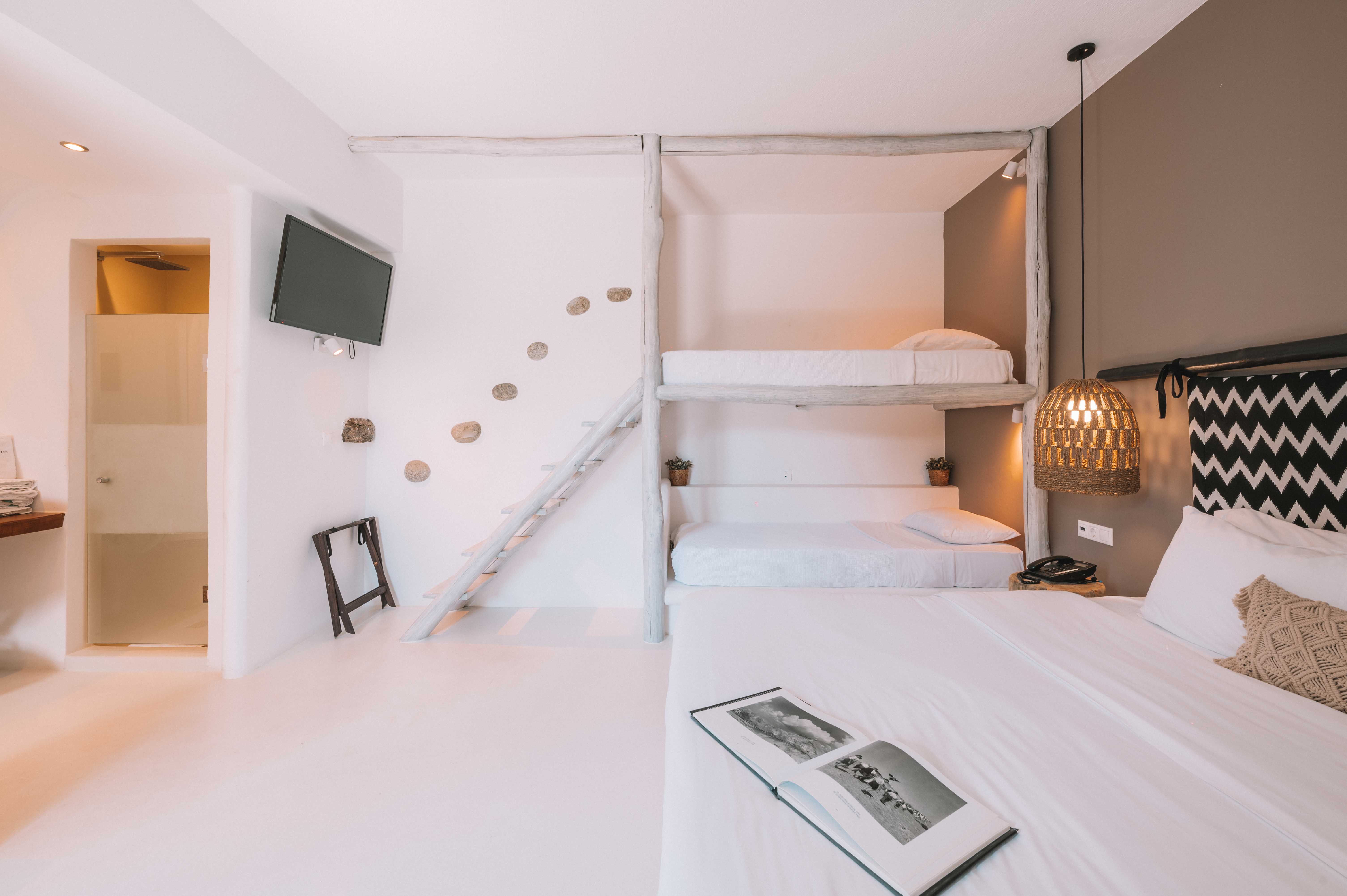 Family Room Capacity 4