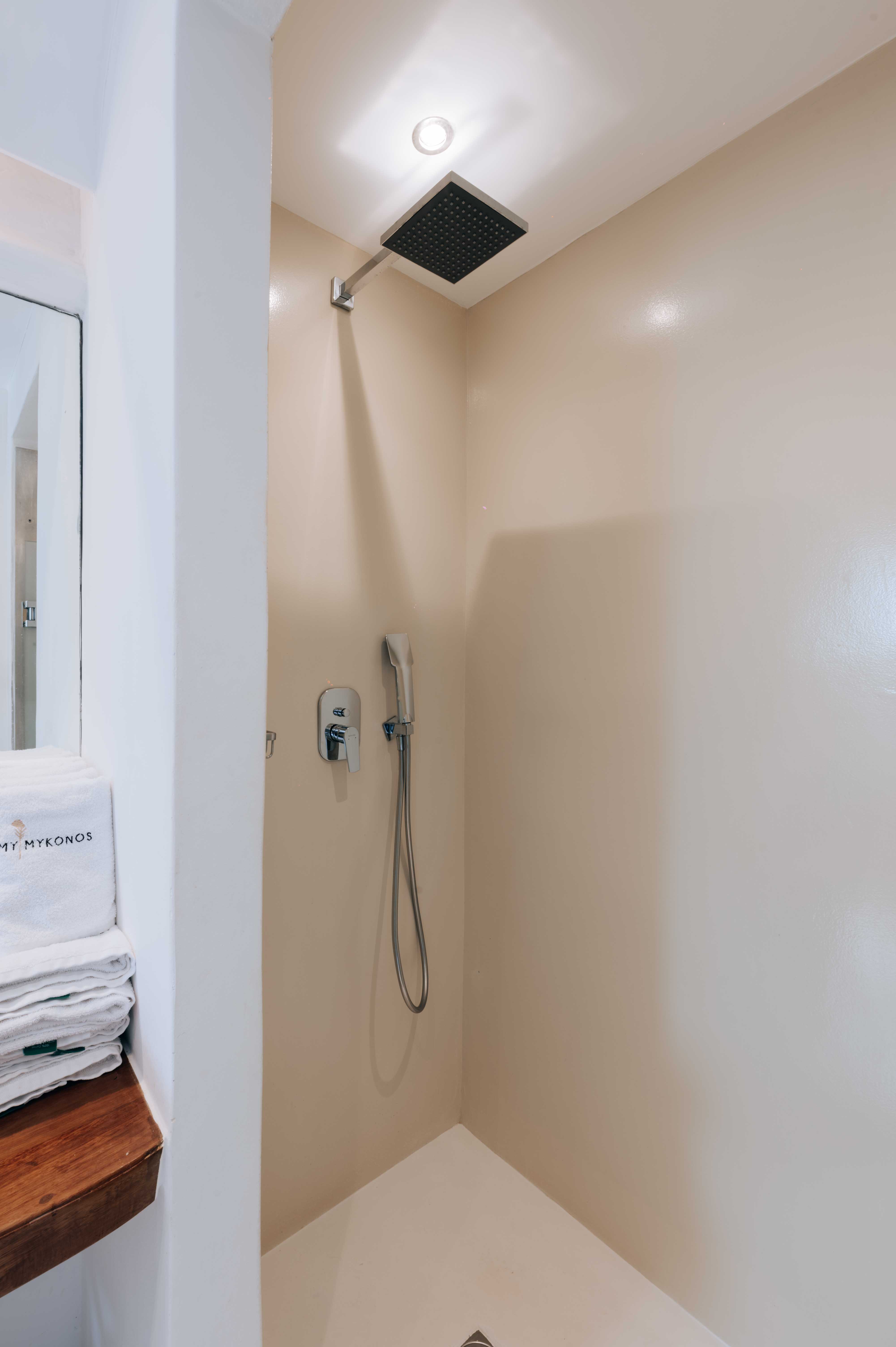 Family Room Capacity 4