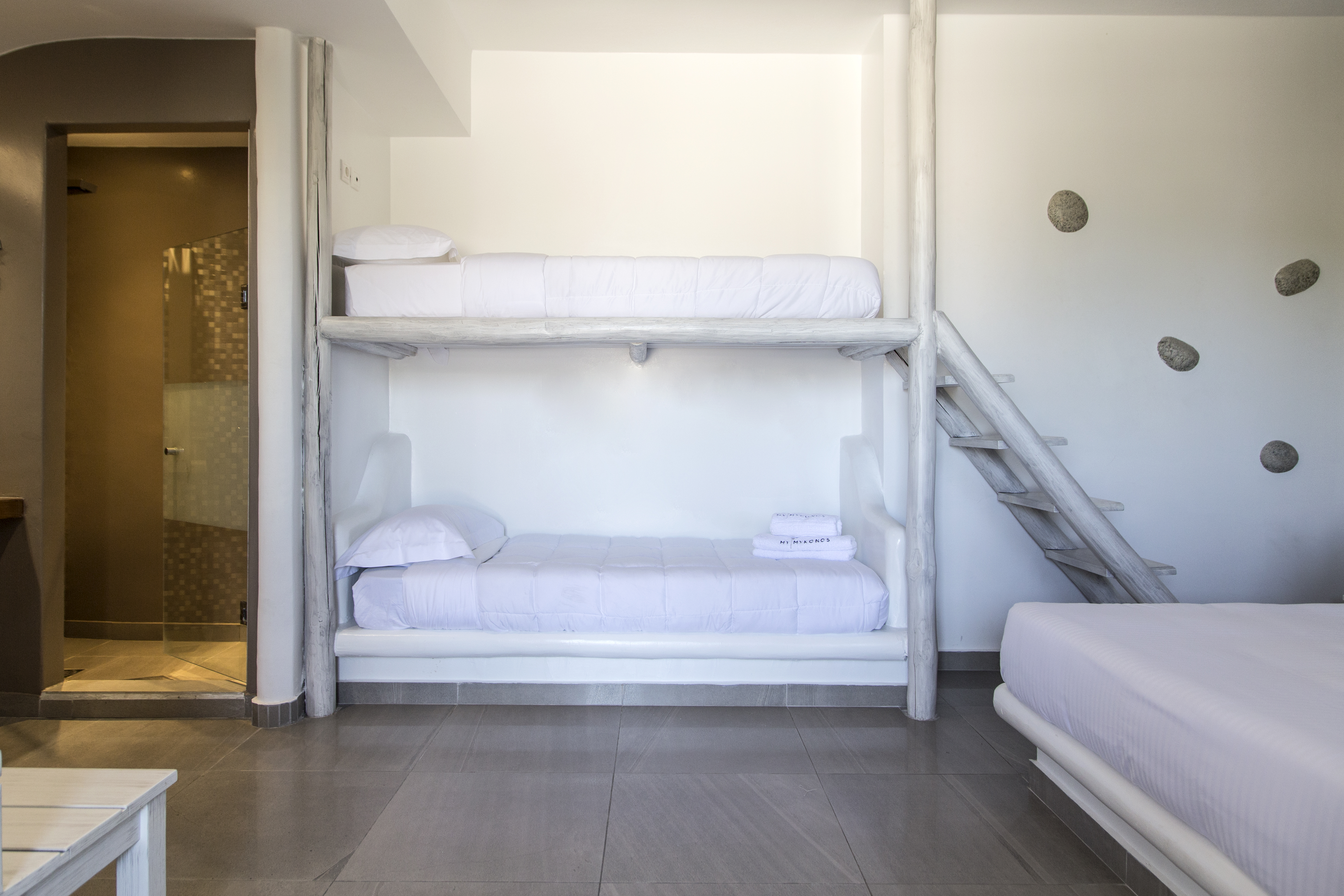 Family Room Capacity 4