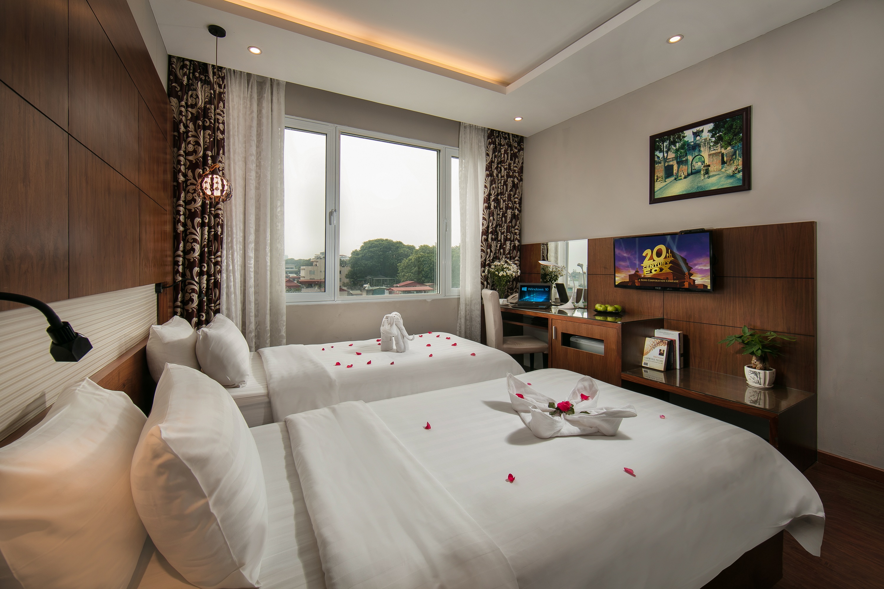 Twin Deluxe City View