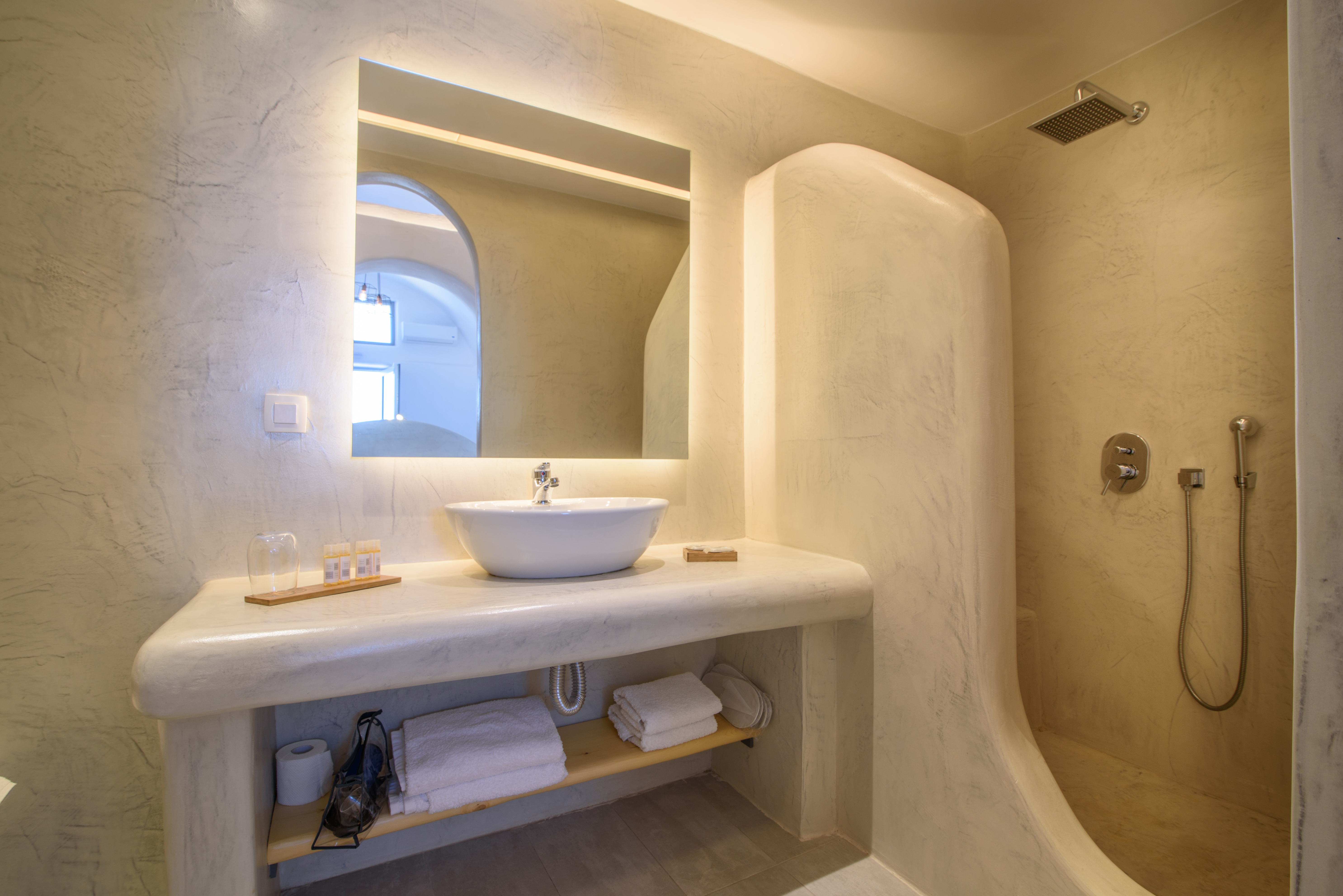 Suite Deluxe with Views