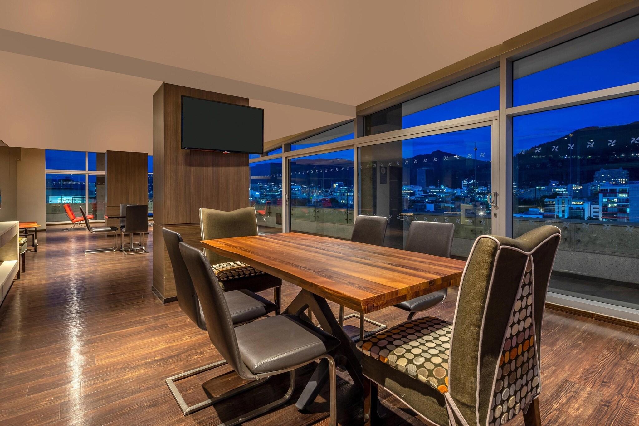 Double Club Executive