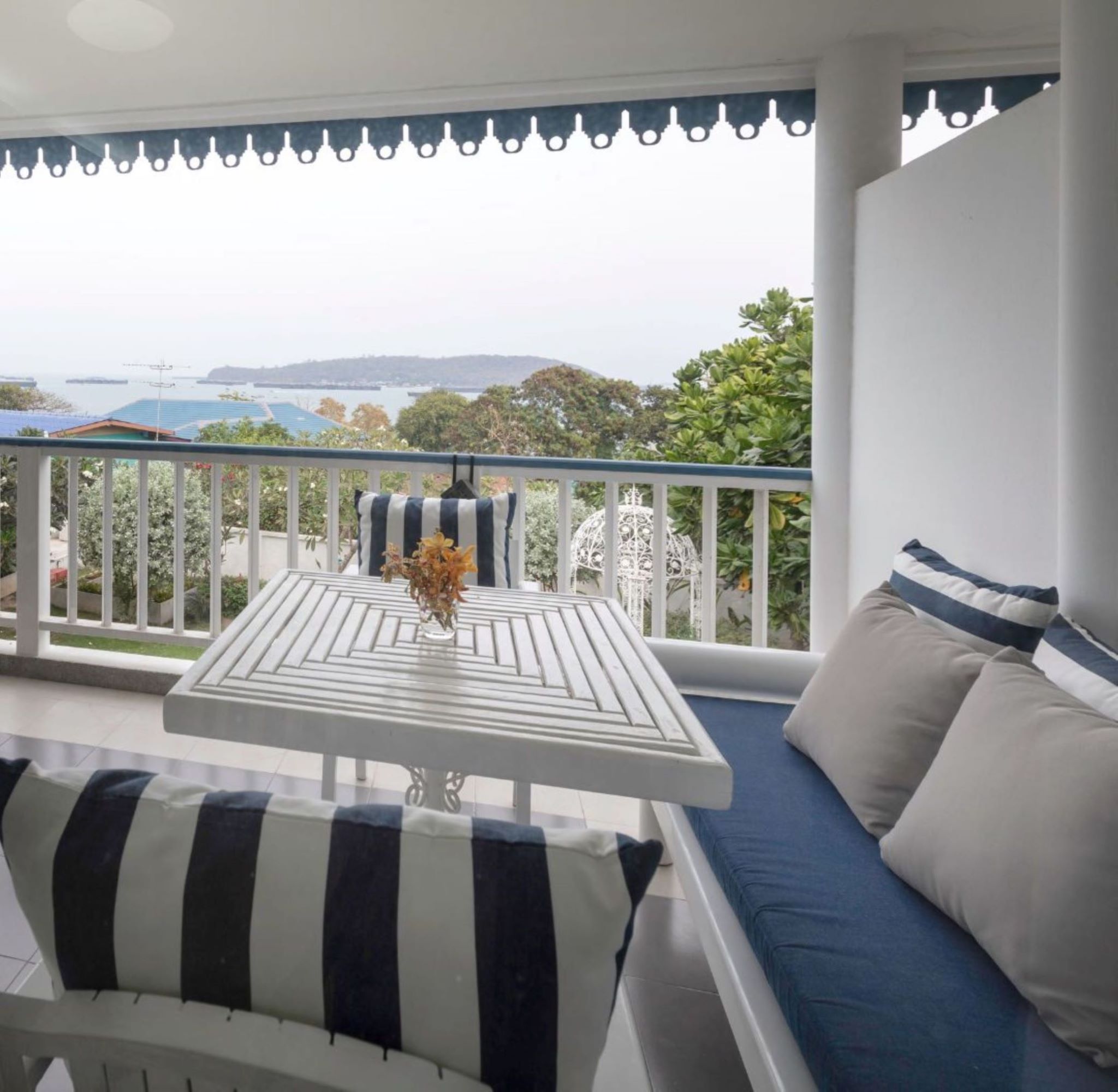 Double or Twin Deluxe